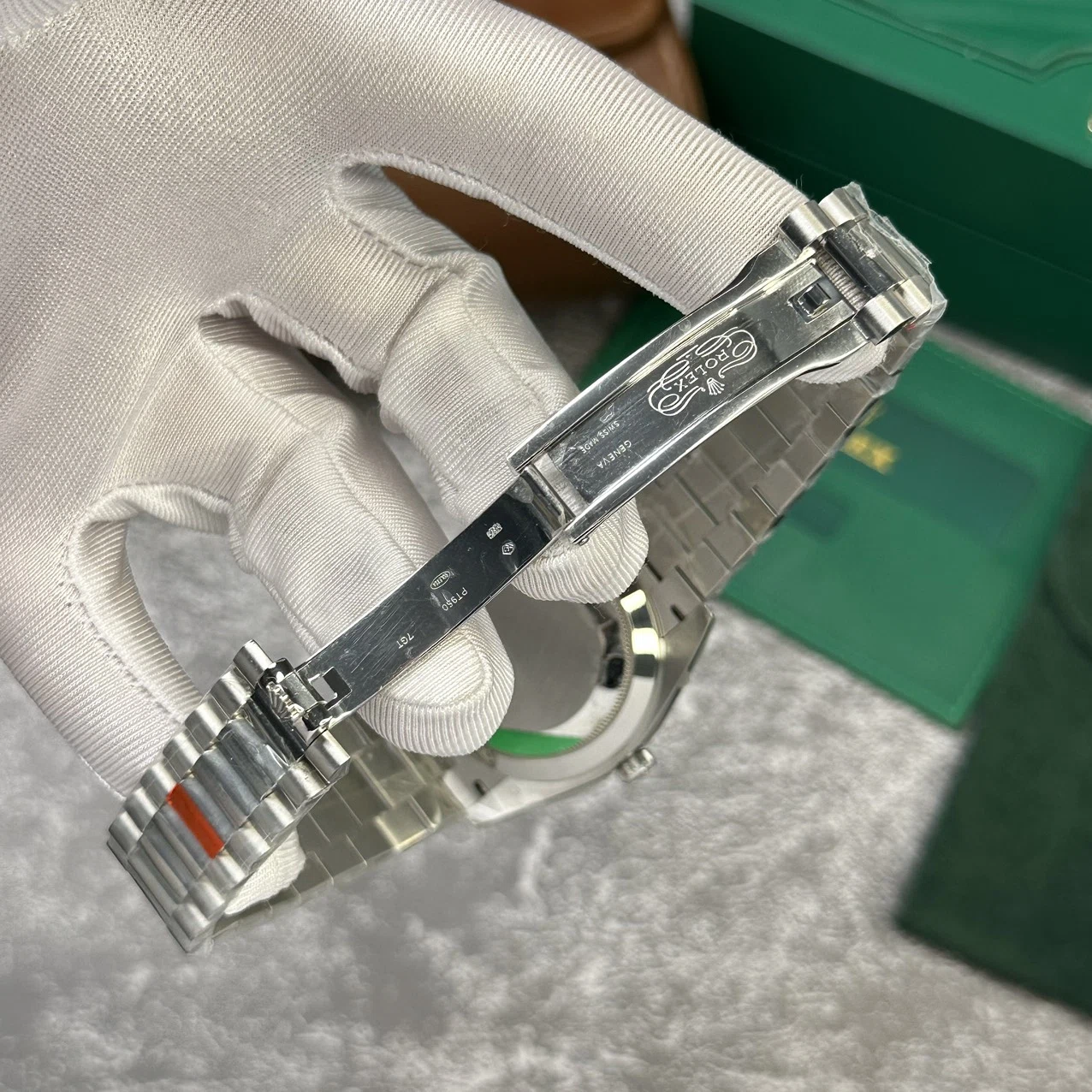 Rolex Day-Date eisblaues Zifferblatt mit Diamantbesatz 228236-0006 40 mm – Superclone – Bild 7