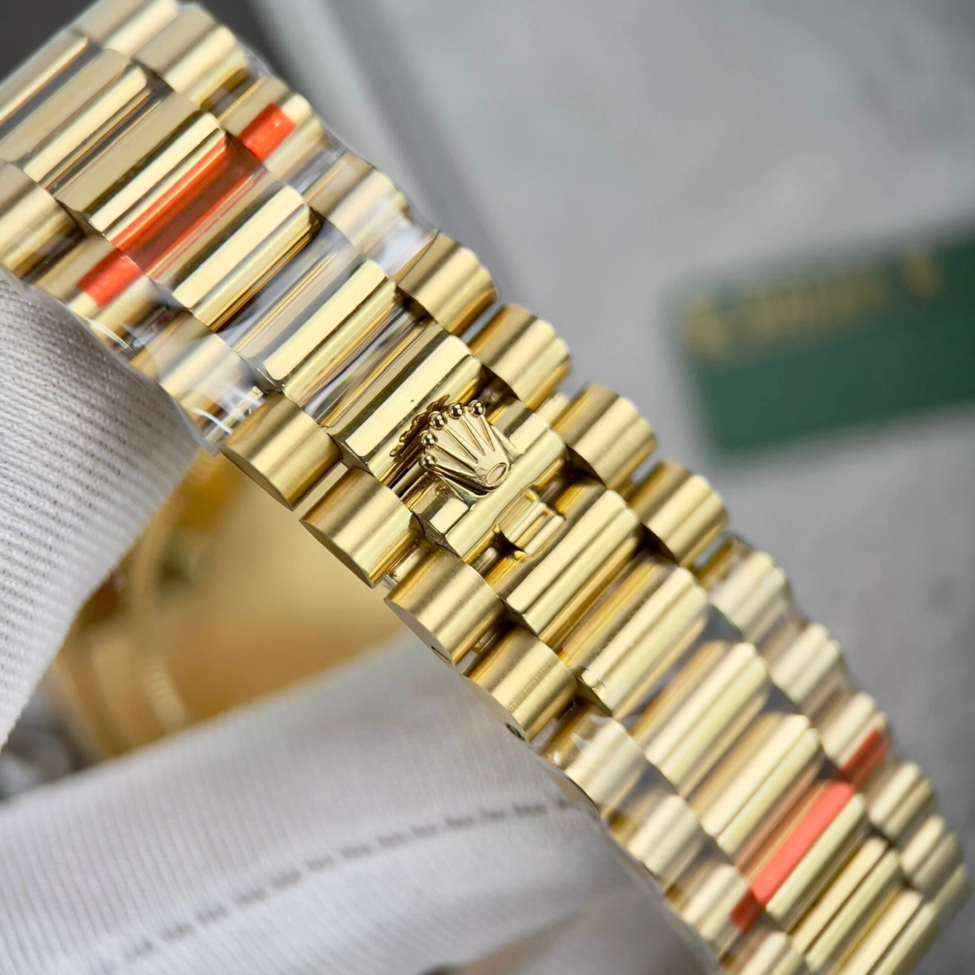 Rolex Day-Date intensivschwarzes Zifferblatt mit Diamantbesatz 228238-0004 40 mm – Superclone – Bild 10