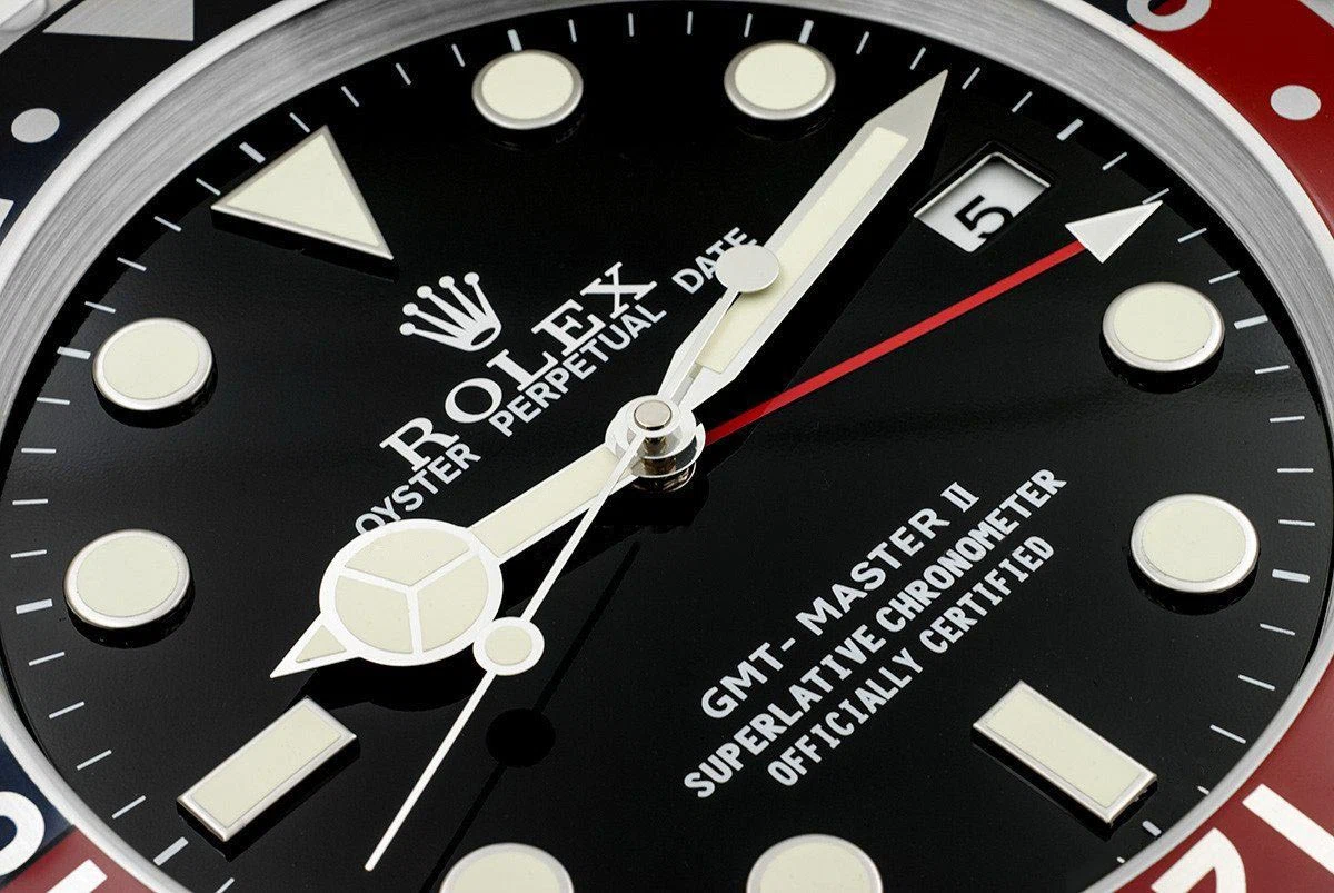 Wanduhr – “XL” GMT MASTER II Designdetail
