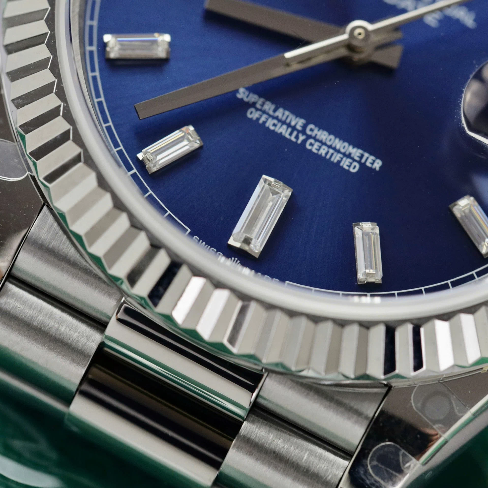 Rolex Day-Date leuchtendblaues Zifferblatt mit Diamantbesatz 128239-0069 36 mm – Superclone – Bild 7