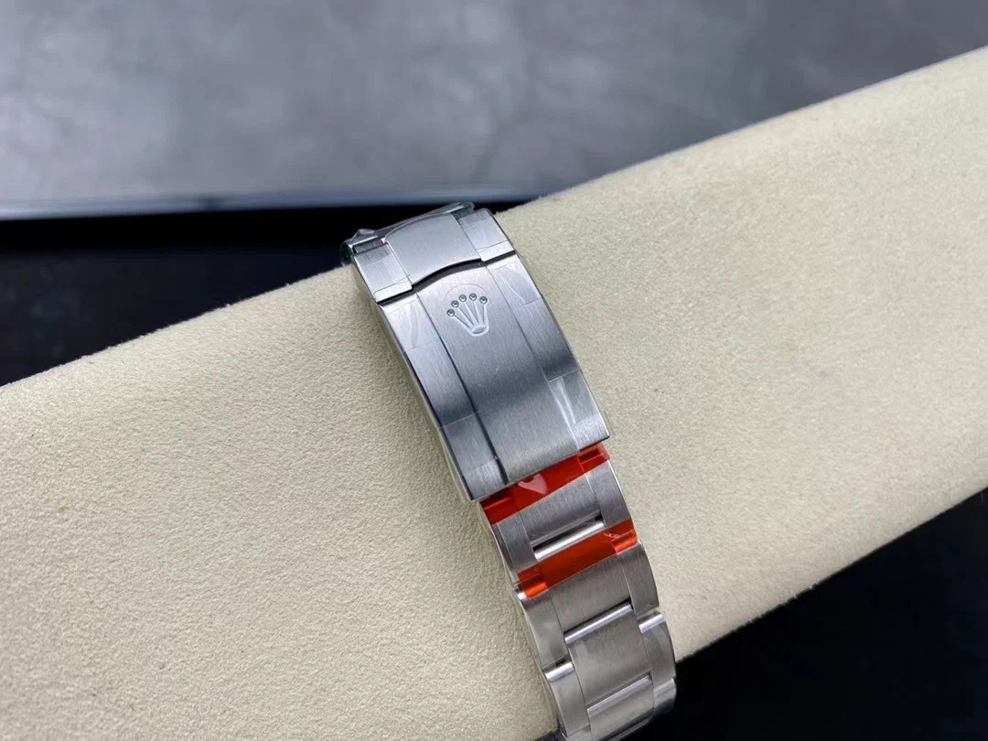 Superclone Oyster Perpetual Türkis Zifferblatt 124300 Alternate Angle
