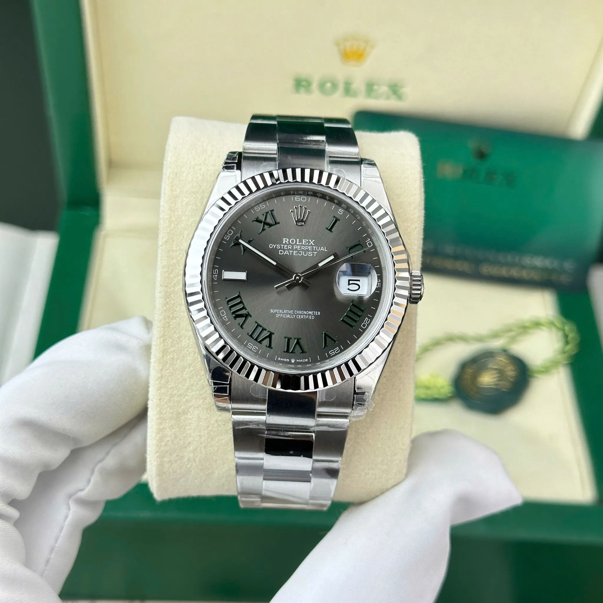 Datejust Wimbledon rhodiumfarbenes Zifferblatt Geriffelt Lünette Oyster Armband