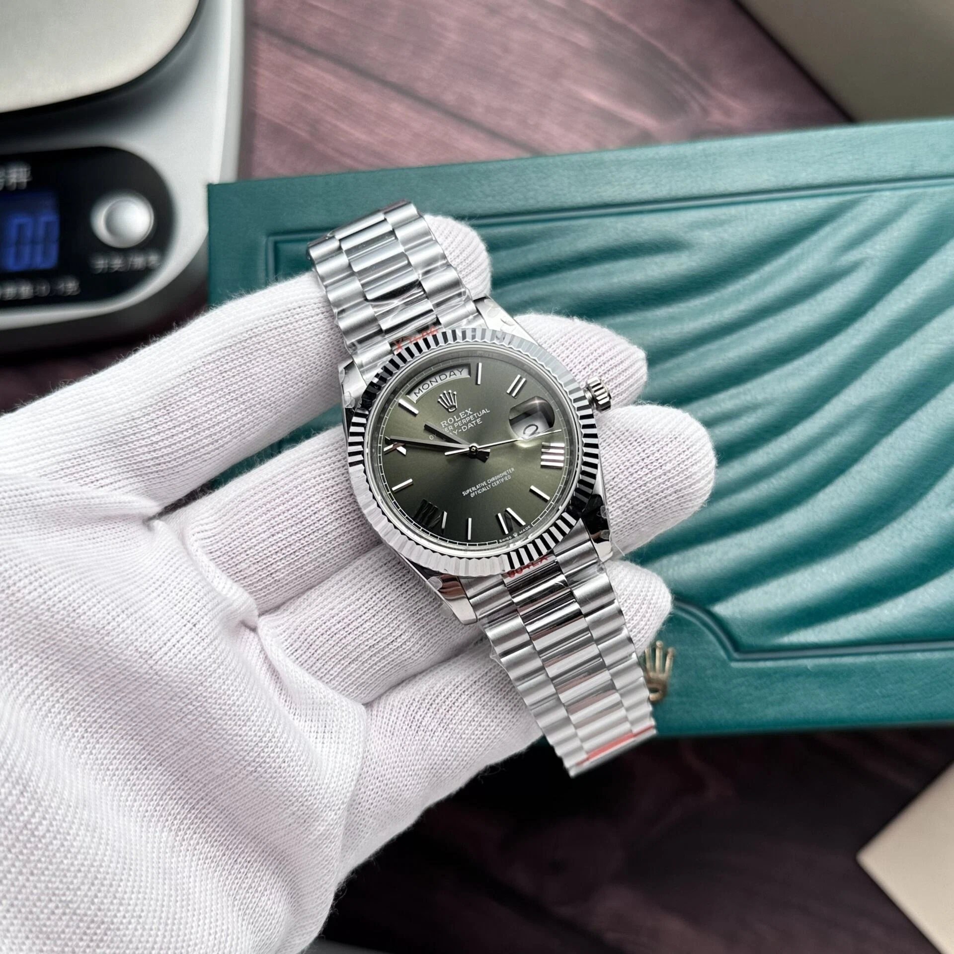 Rolex Day-Date olivgrünes Zifferblatt 228239-0033 40 mm – Superclone – Bild 4