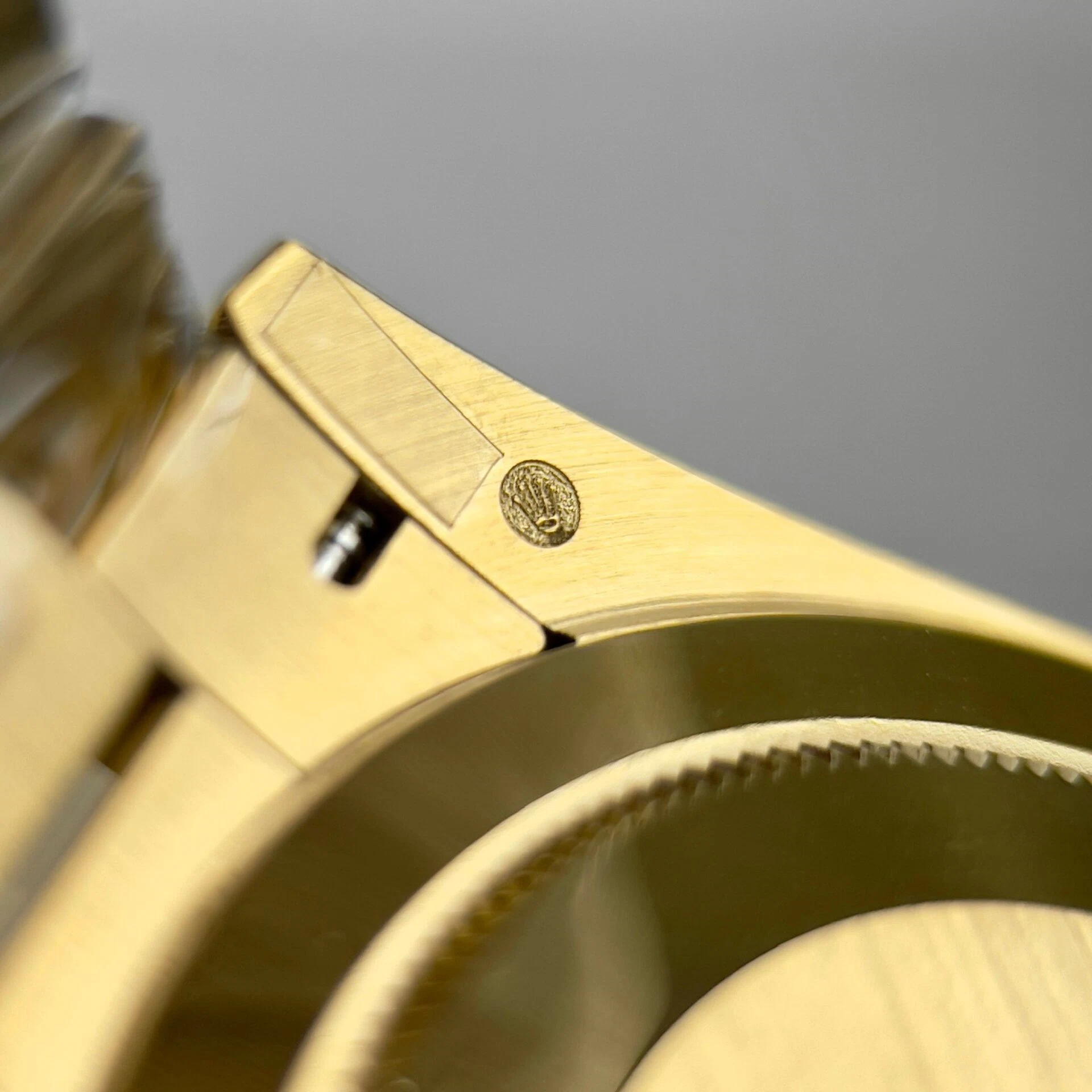 Rolex Day-Date intensivschwarzes Zifferblatt mit Diamantbesatz 228238-0004 40 mm – Superclone – Bild 9