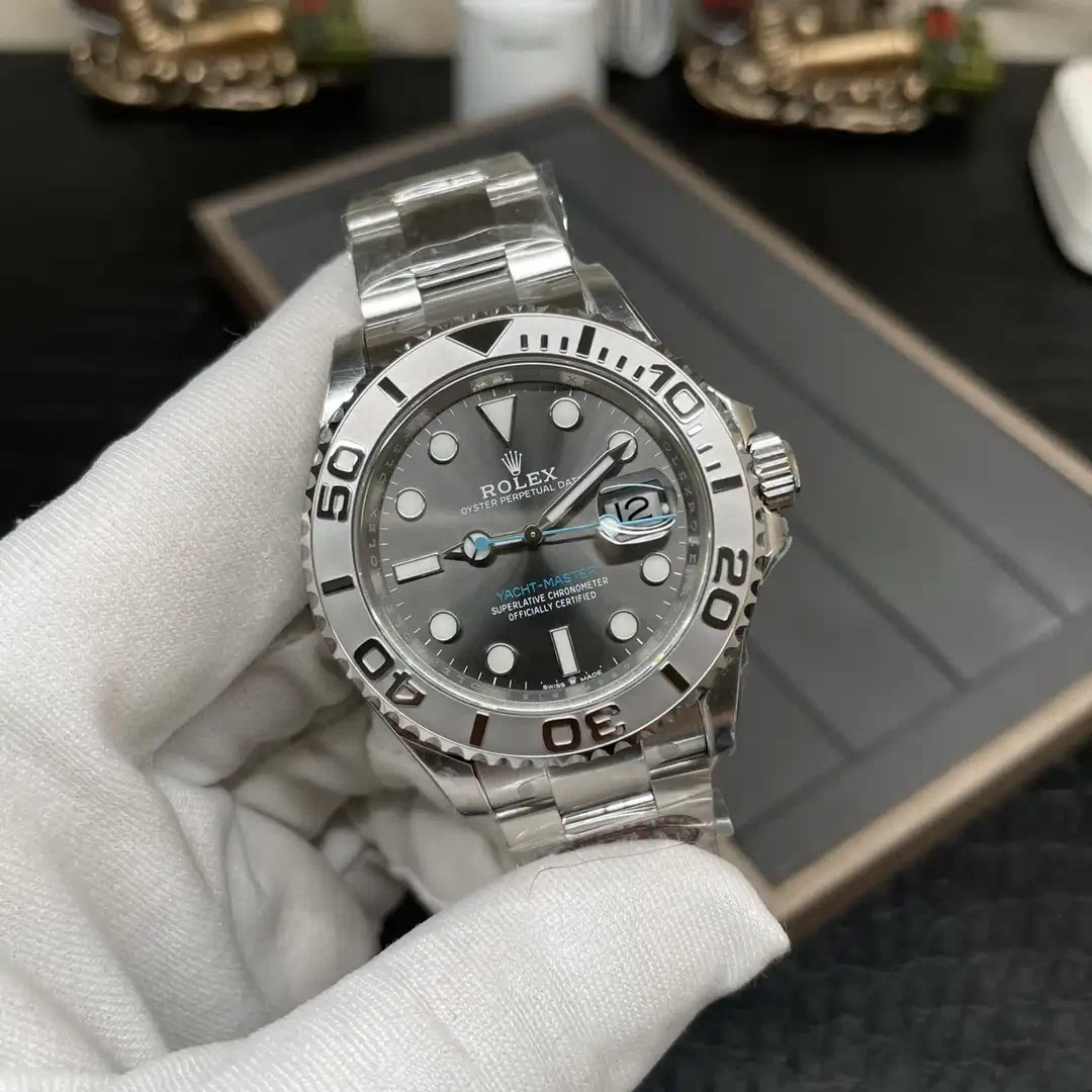 Superclone Yacht-Master rhodiumfarbenes Zifferblatt 126622 Nahaufnahme