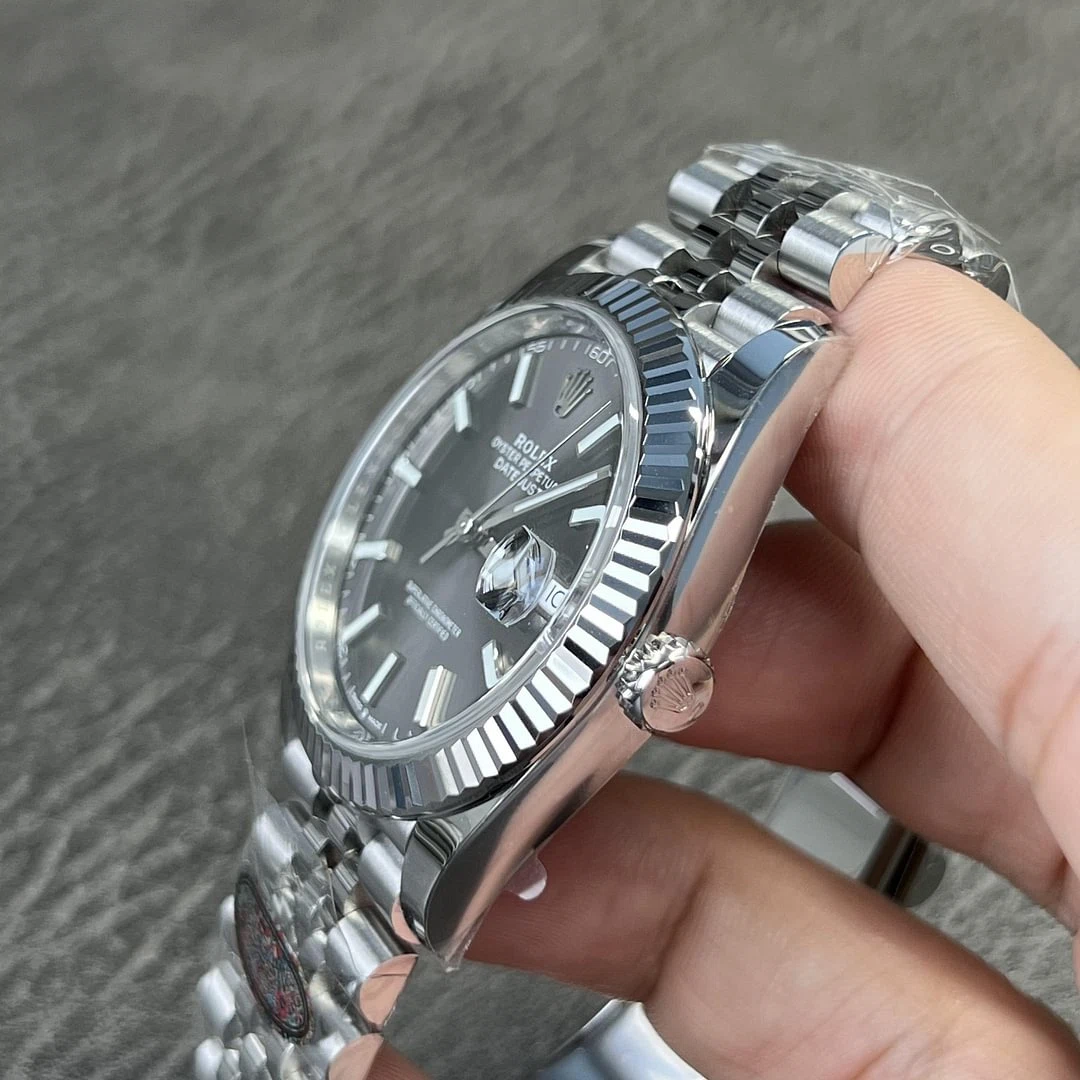 Superclone Datejust rhodiumfarbenes Zifferblatt 126334 Jubilee Nahaufnahme