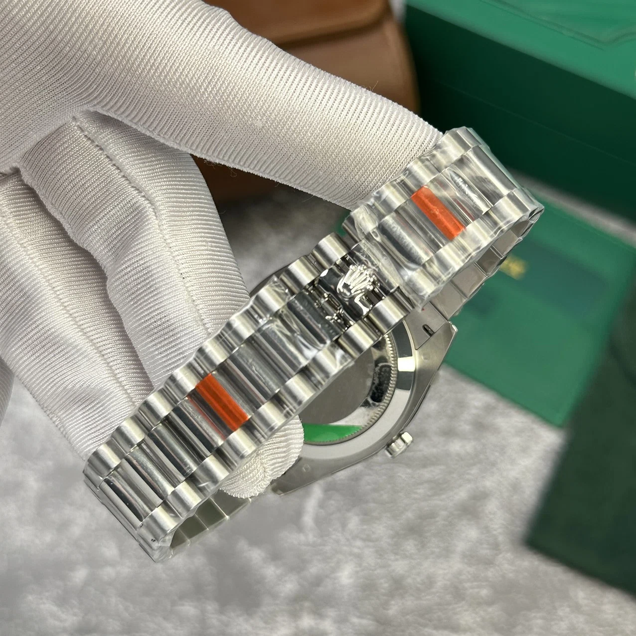 Rolex Day-Date eisblaues Zifferblatt mit Diamantbesatz 228236-0006 40 mm – Superclone – Bild 6