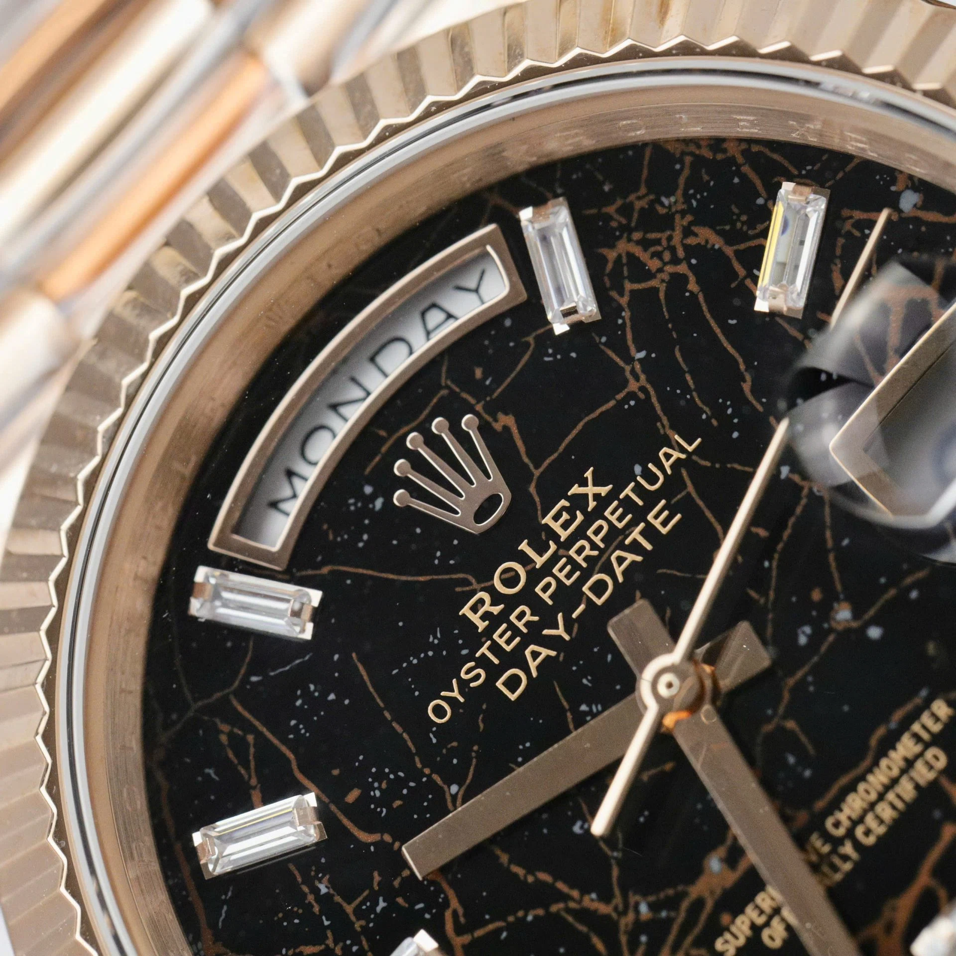 Rolex Day-Date Eisenkiesel Zifferblatt mit Diamantbesatz 228235-0045 40 mm – Superclone – Bild 4