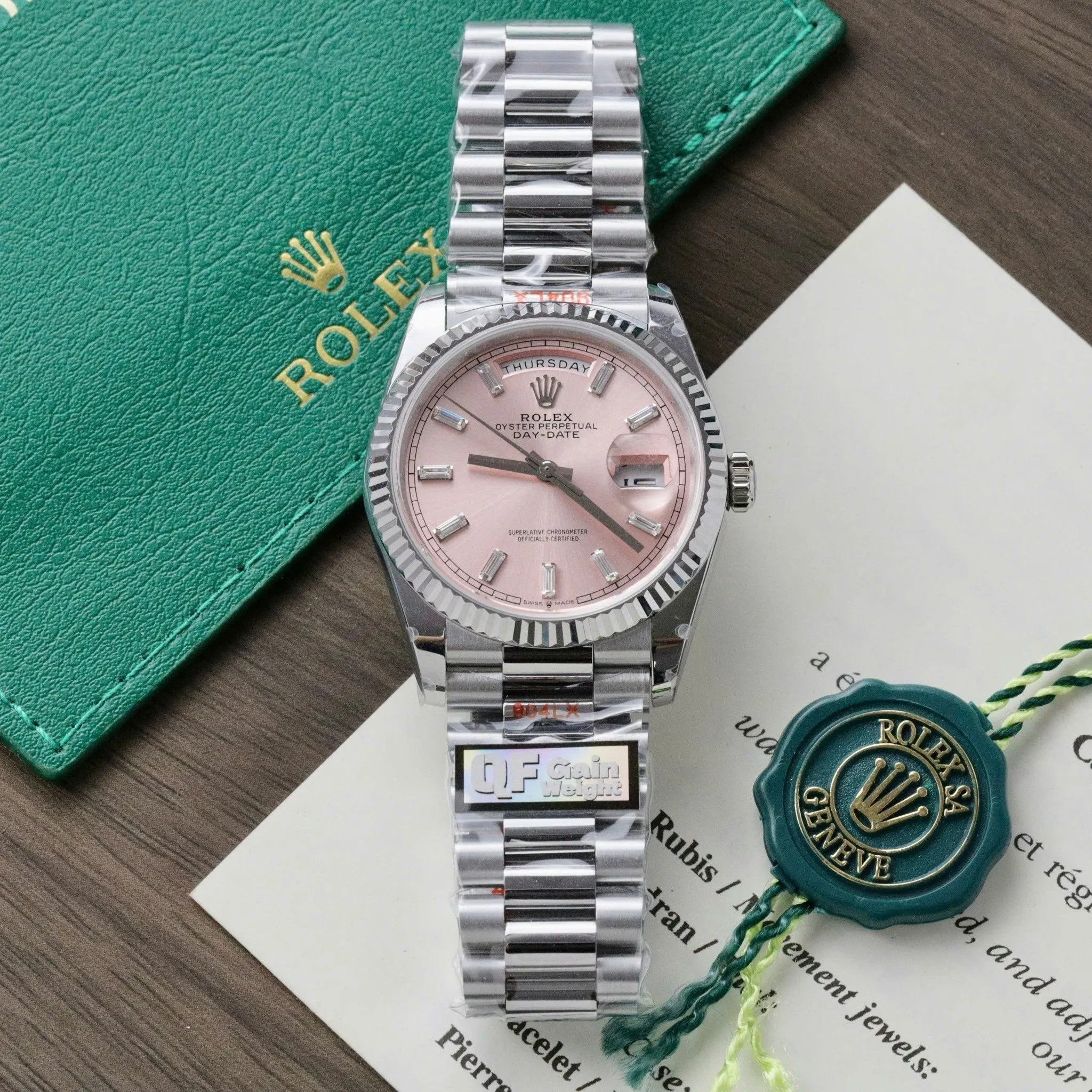 Day Date rosafarbenes Zifferblatt Geriffelt Lünette Presidential Armband