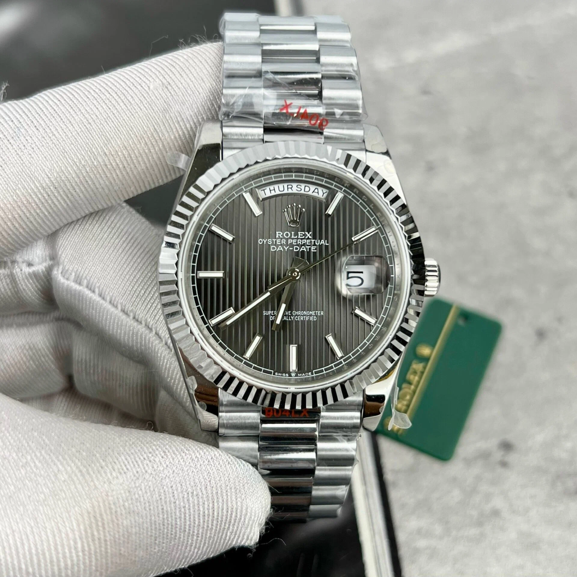 Rolex Day-Date Grau Stick Tapestry Zifferblatt 228239-0002 40 mm – Superclone – Bild 2