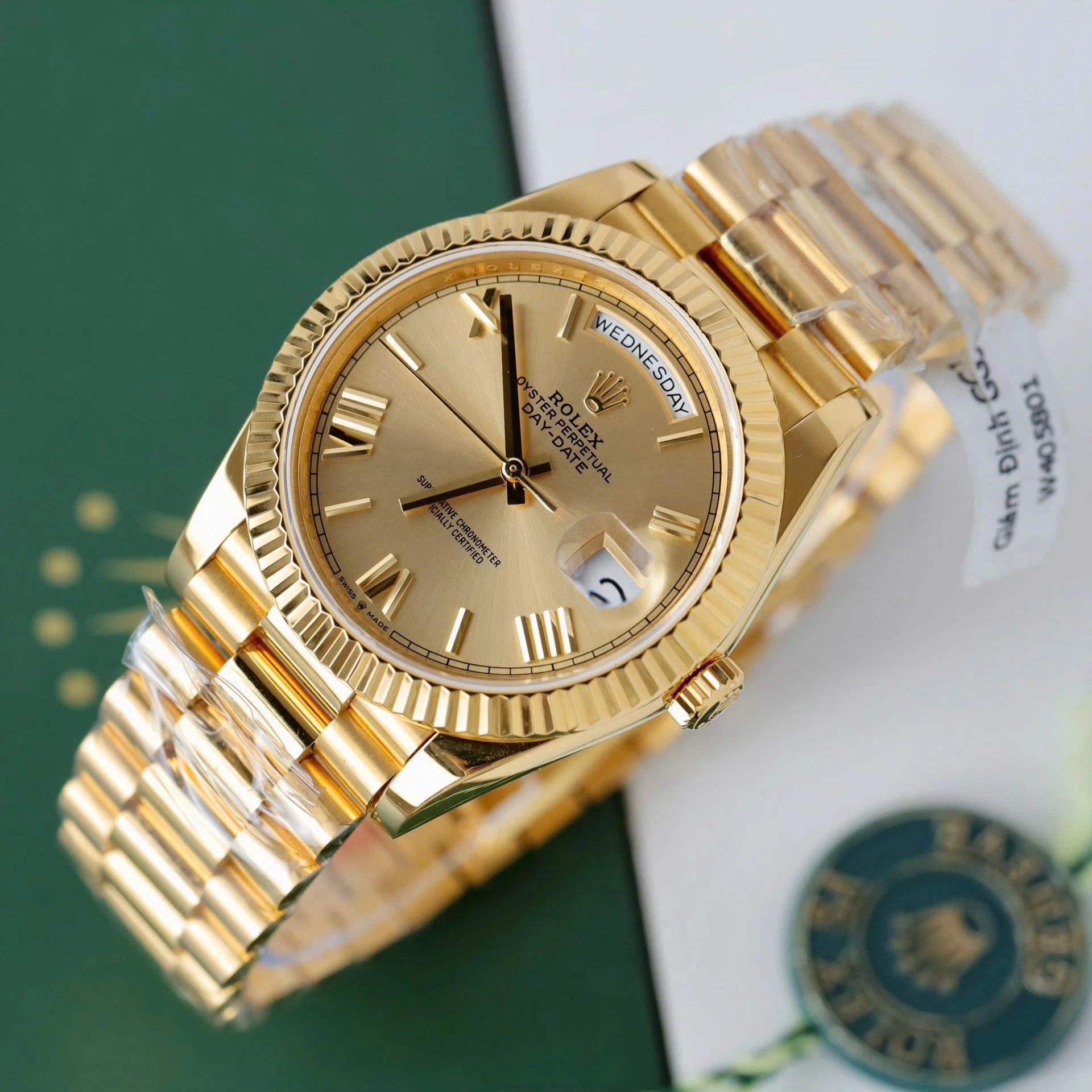 Rolex Day-Date mit römischen Indizes champagnerfarbenes Zifferblatt 228238 40 mm – Superclone – Bild 3