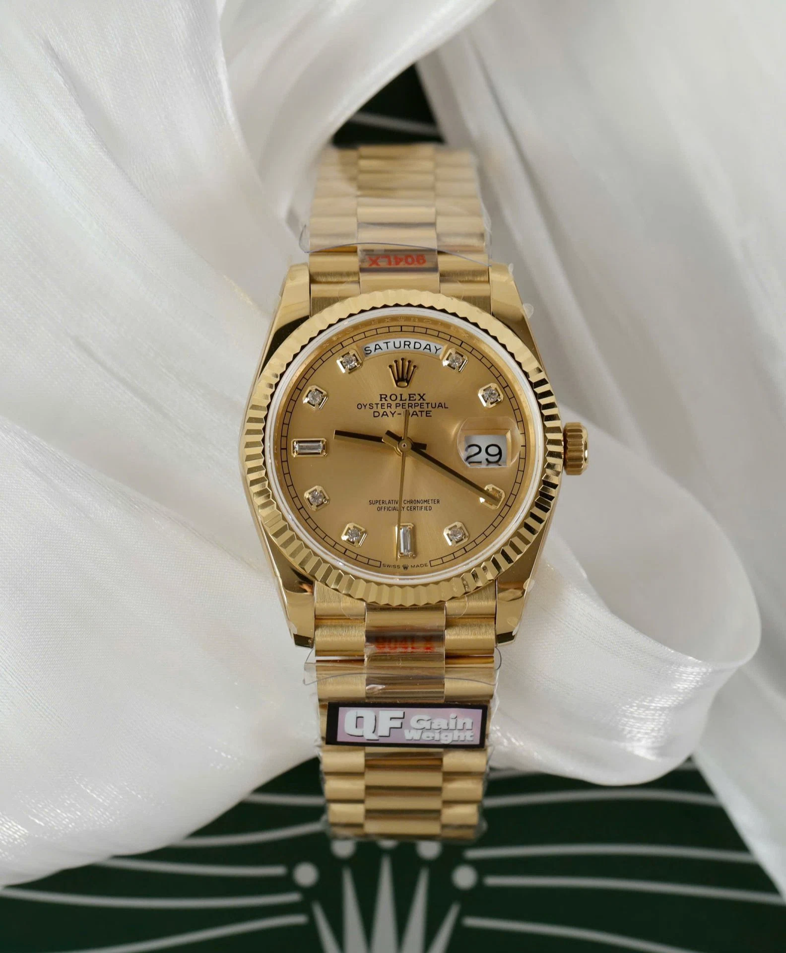 Rolex Day-Date champagnerfarbenes Zifferblatt mit Diamantbesatz 128238-0008 36 mm – Superclone – Bild 2