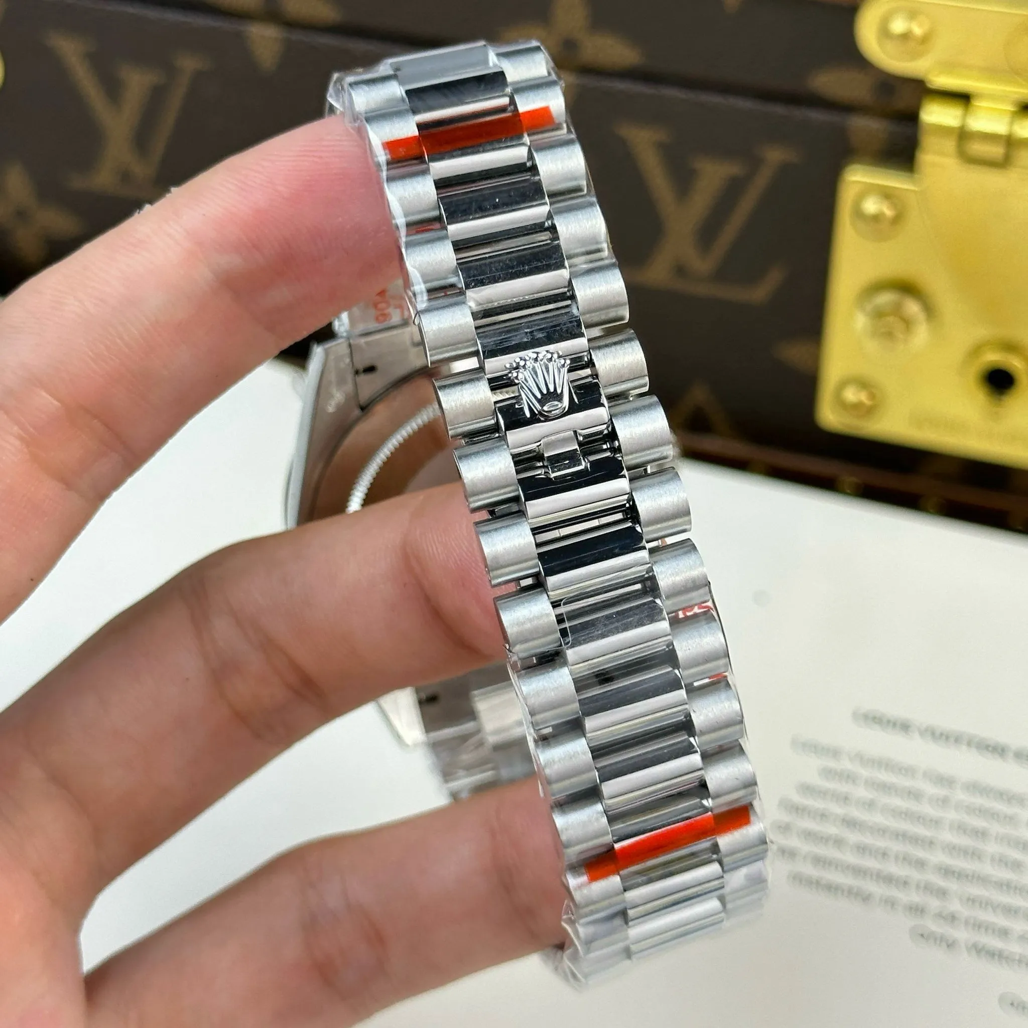 Day Date weißes Zifferblatt Geriffelt Lünette Presidential Armband
