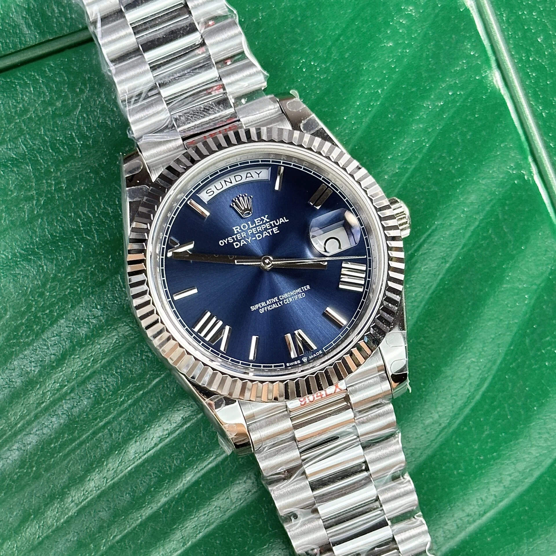 Rolex Day-Date blaues Zifferblatt 228239-0007 40 mm – Superclone – Bild 4