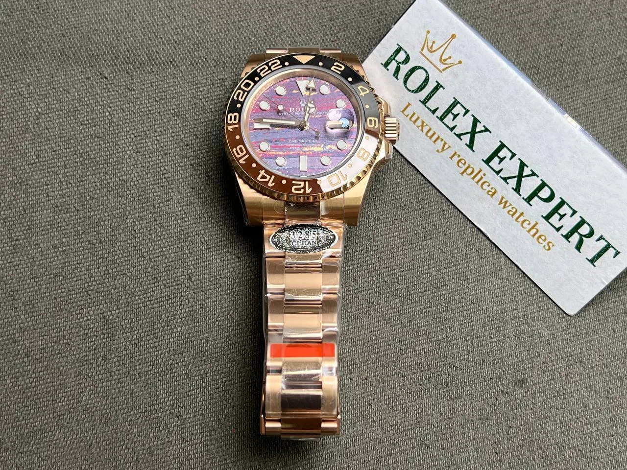 Superclone GMT-Master II 126715CHNR Tigereisen Zifferblatt Perspektivansicht