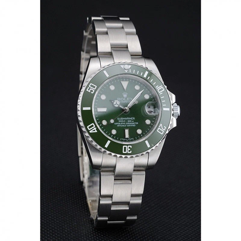 Submariner grünes Zifferblatt 1454151 Schrägansicht
