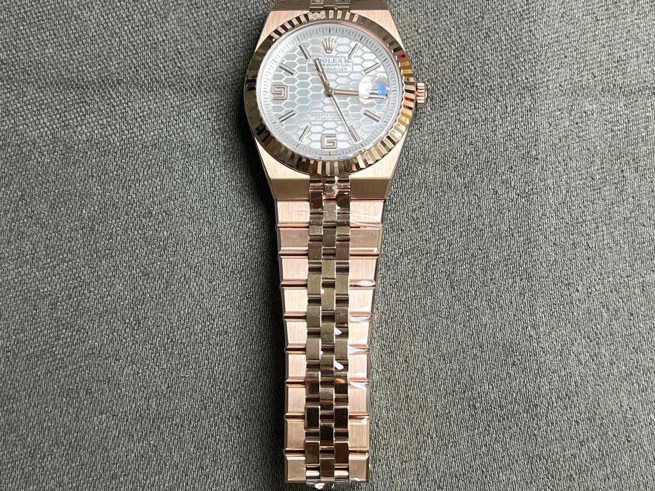 Rolex Land-Dweller 40 mm Everose-Gold (2025) – Bild 2