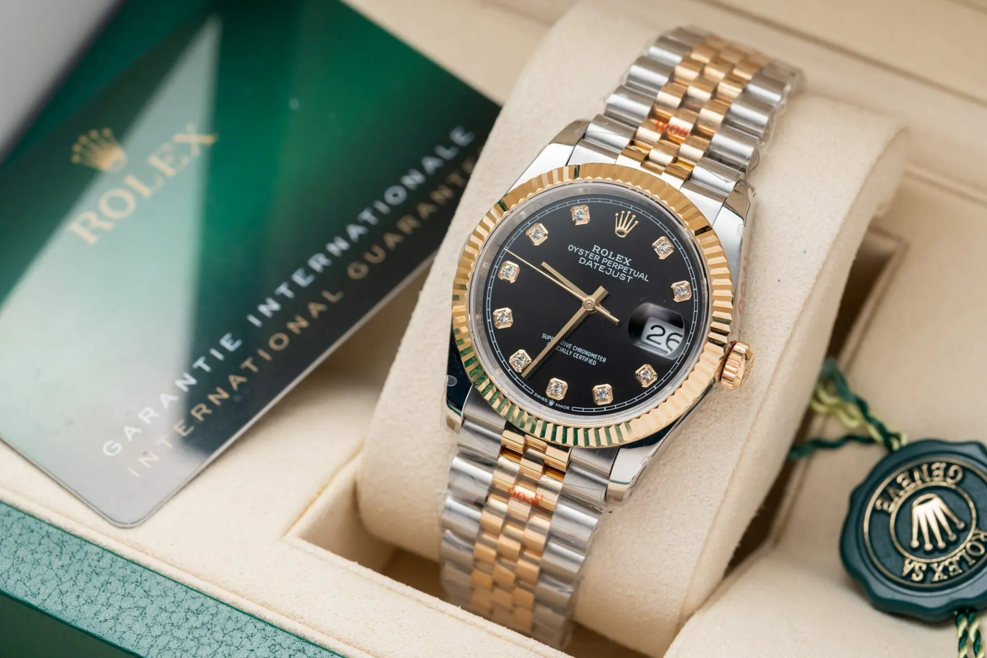 Datejust schwarzes Zifferblatt mit Diamantbesatz Numerals Jubilee Armband Two Toned