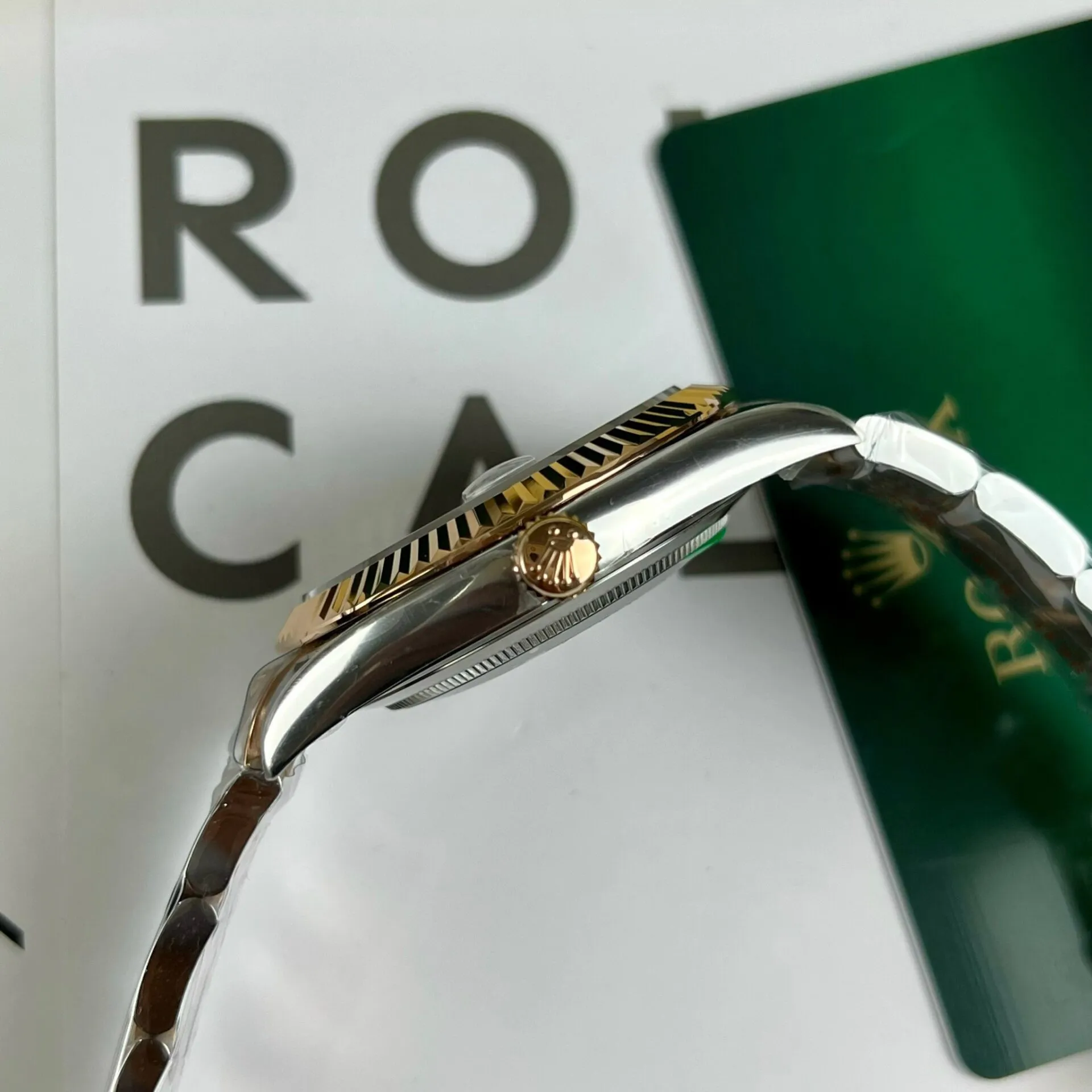 Superclone Datejust schokoladenbraunes Zifferblatt 126331 Oyster Designdetail