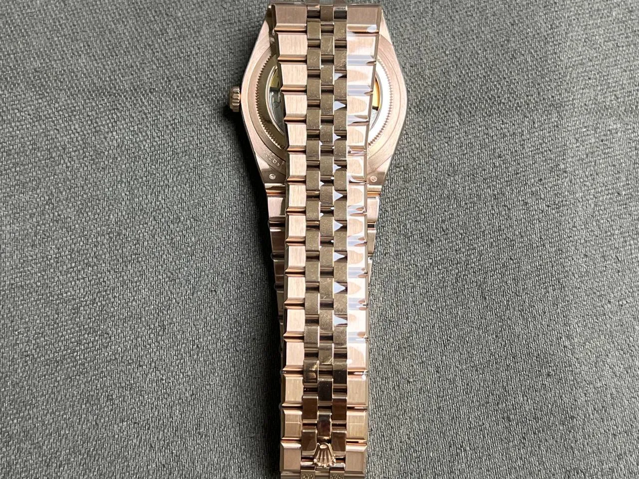 Rolex Land-Dweller 40 mm Everose-Gold (2025) – Bild 4