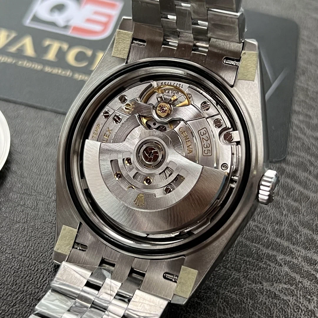 Superclone Datejust rhodiumfarbenes Zifferblatt 126334 Jubilee Alternate Angle
