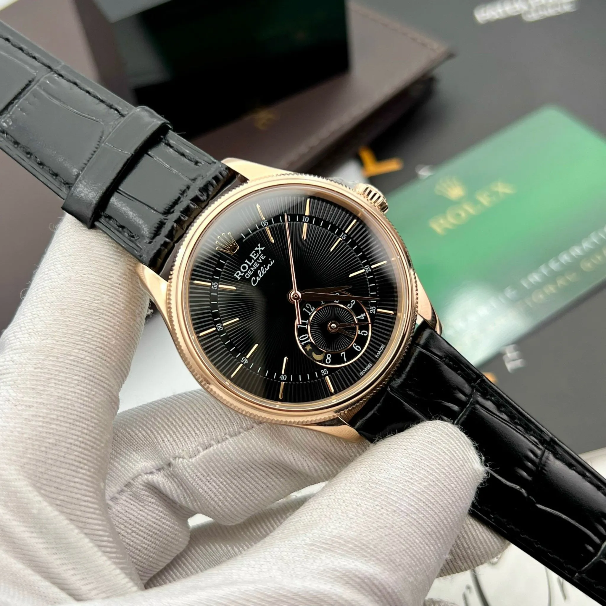Cellini schwarzes Zifferblatt Gold Case Schwarz Leder Strap