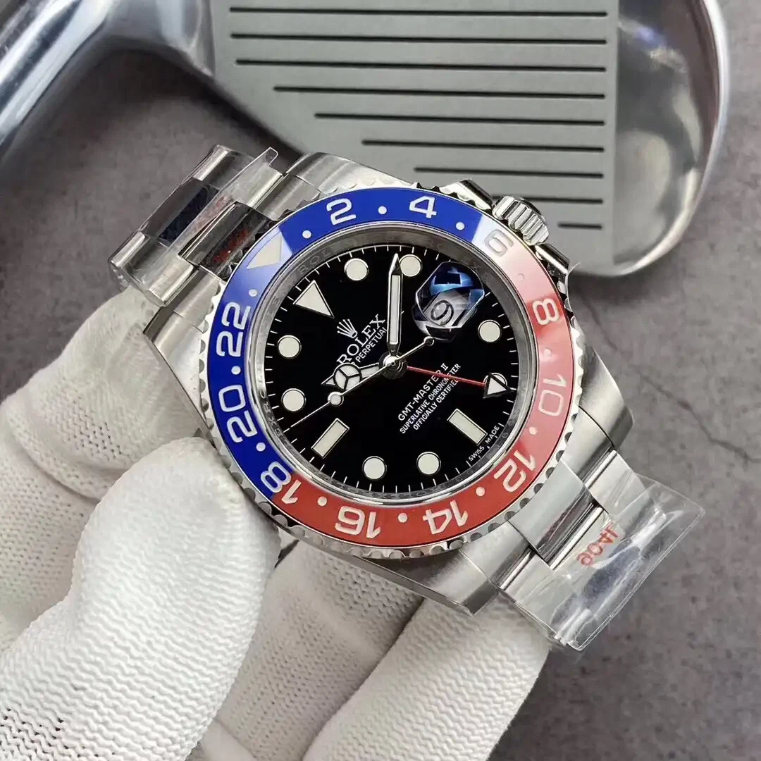Superclone GMT-Master II 126710BLRO "Pepsi" Oyster Schrägansicht