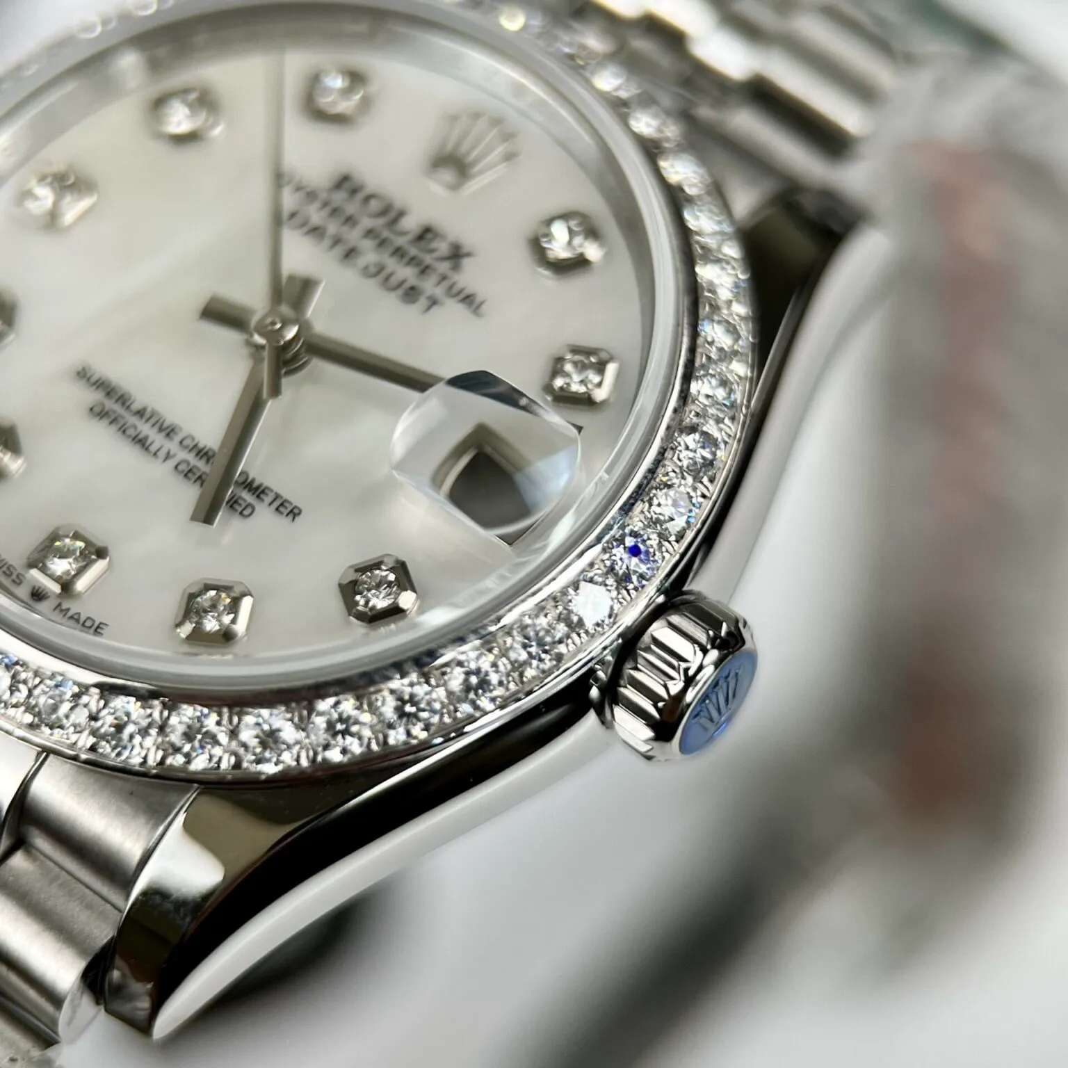 Datejust Pearl Zifferblatt Geriffelt Bezl Jubilee Armband