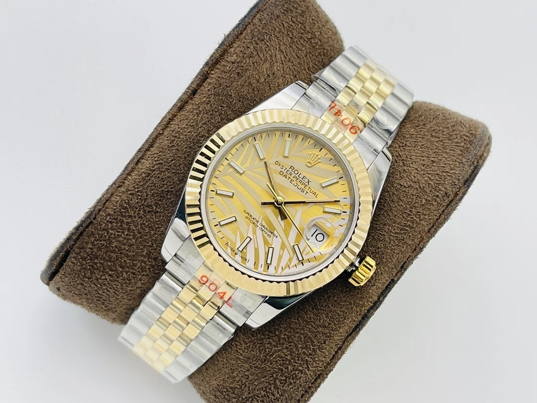 Datejust Gold Zifferblatt mit Palmenmotiv 126233 Schrägansicht