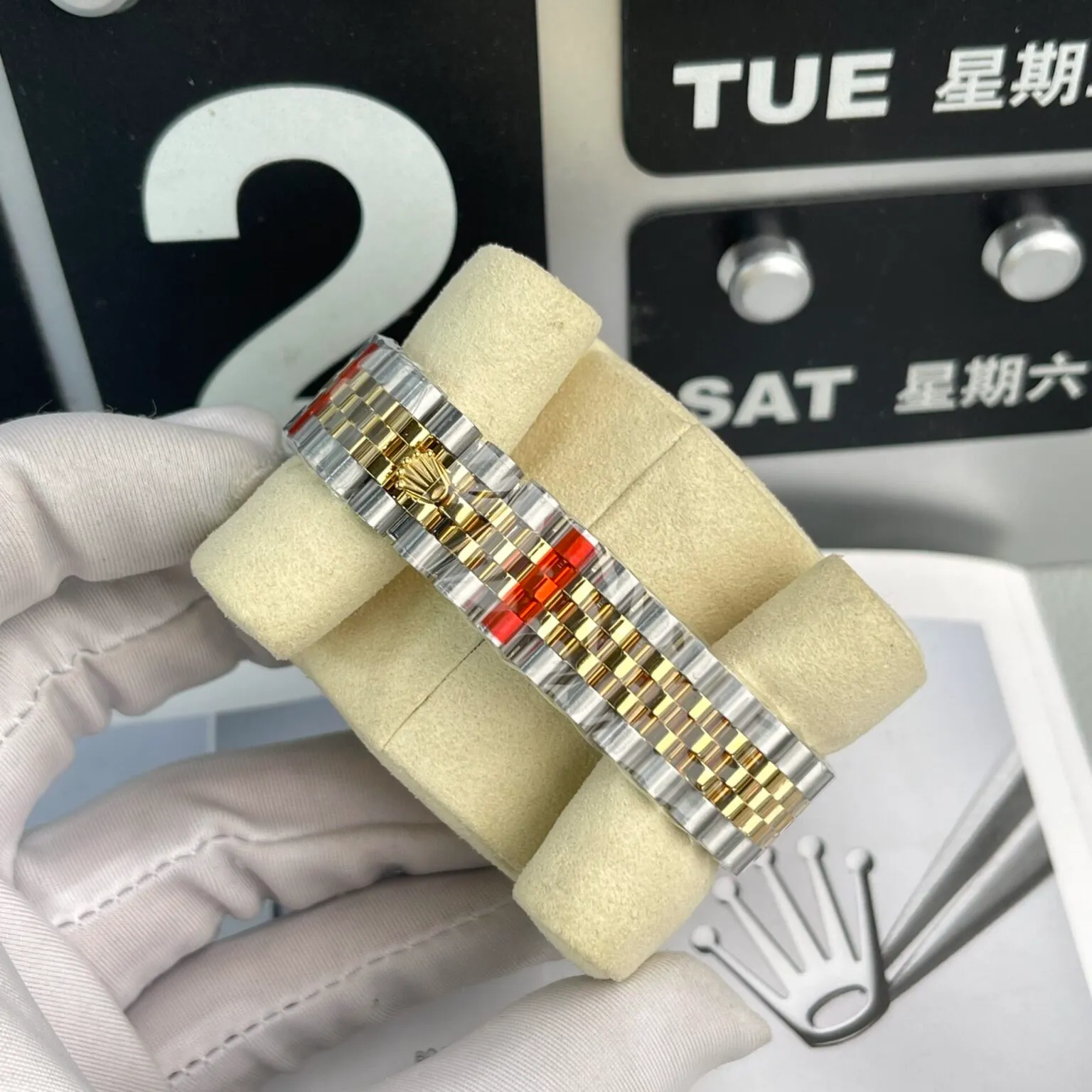 Datejust champagnerfarbenes Zifferblatt mit Diamantbesatz Lünette