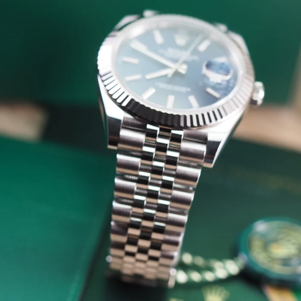 Datejust blaues Zifferblatt 126334 Jubilee Profilansicht