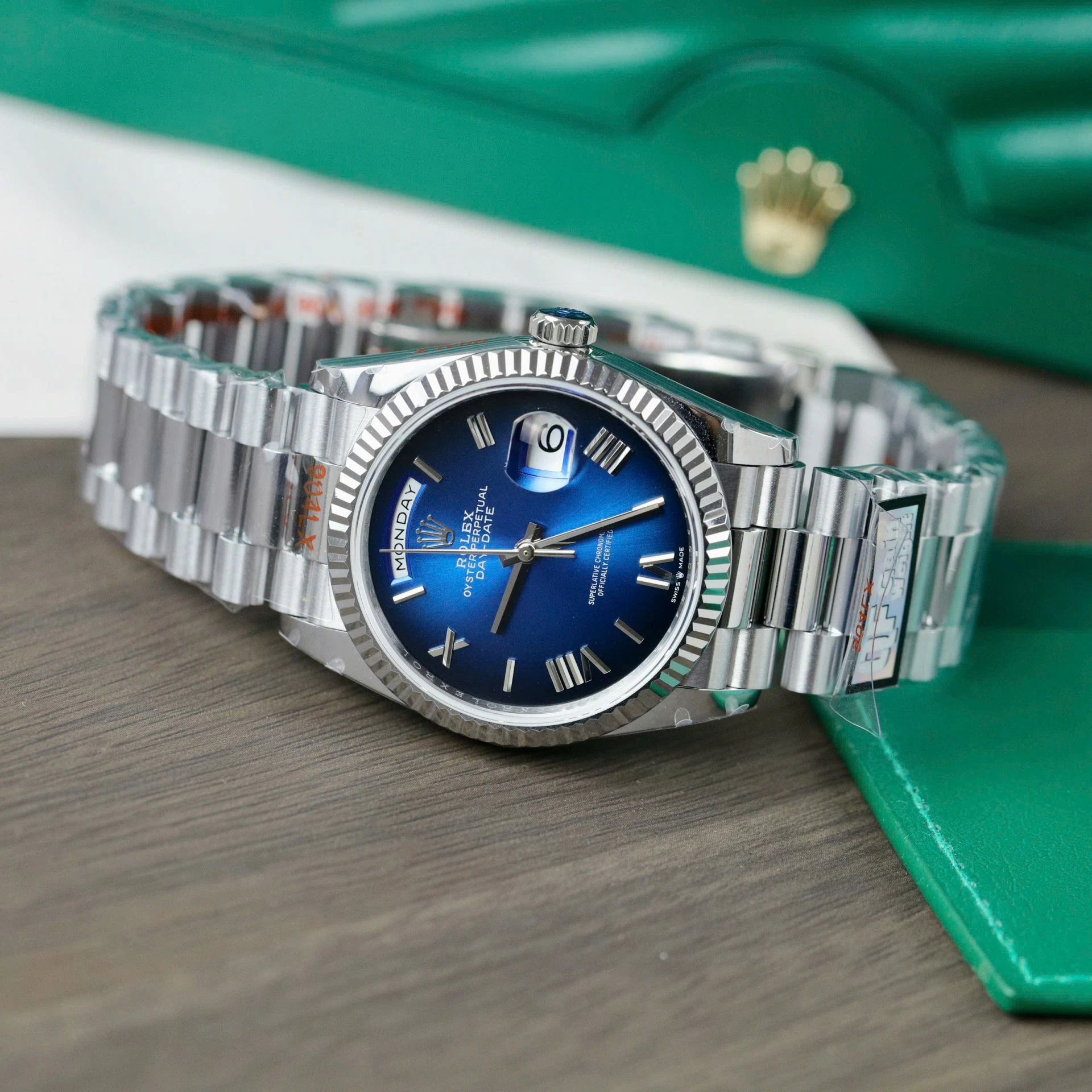 Rolex Day-Date Blau Ombré Zifferblatt 128239-0063 36 mm – Superclone – Bild 4