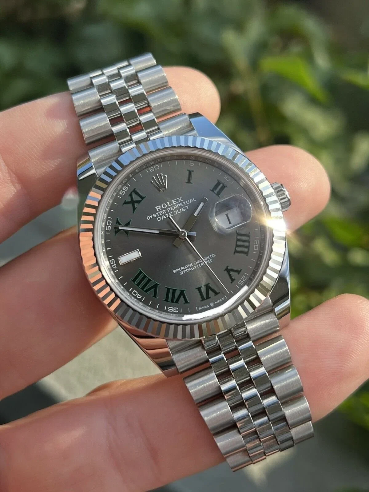 Superclone Datejust rhodiumfarbenes Zifferblatt 126334 "Wimbledon" Geriffelt / Jubilee Alternate Angle