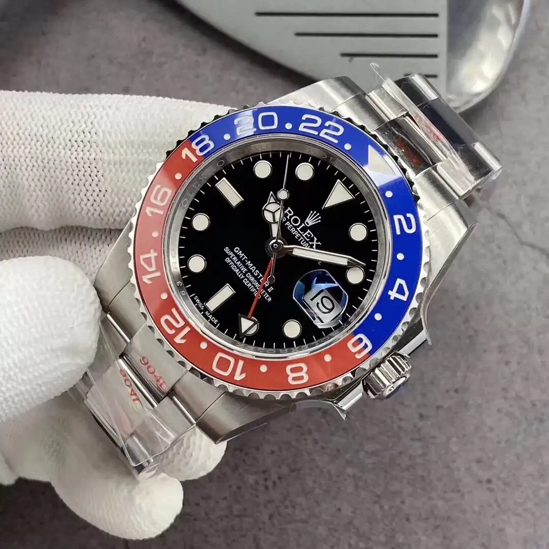 Superclone GMT-Master II 126710BLRO "Pepsi" Oyster Nahaufnahme