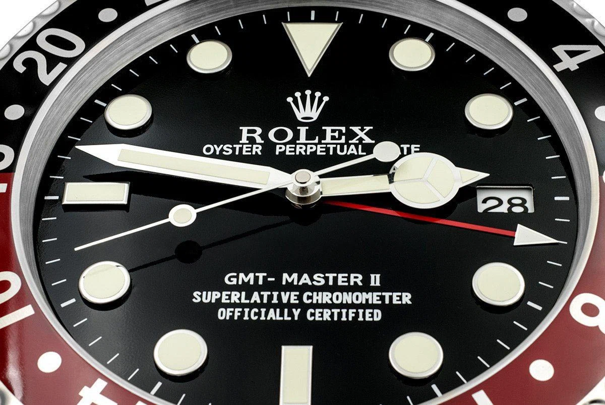 Wanduhr – “XL” GMT MASTER II Nahaufnahme
