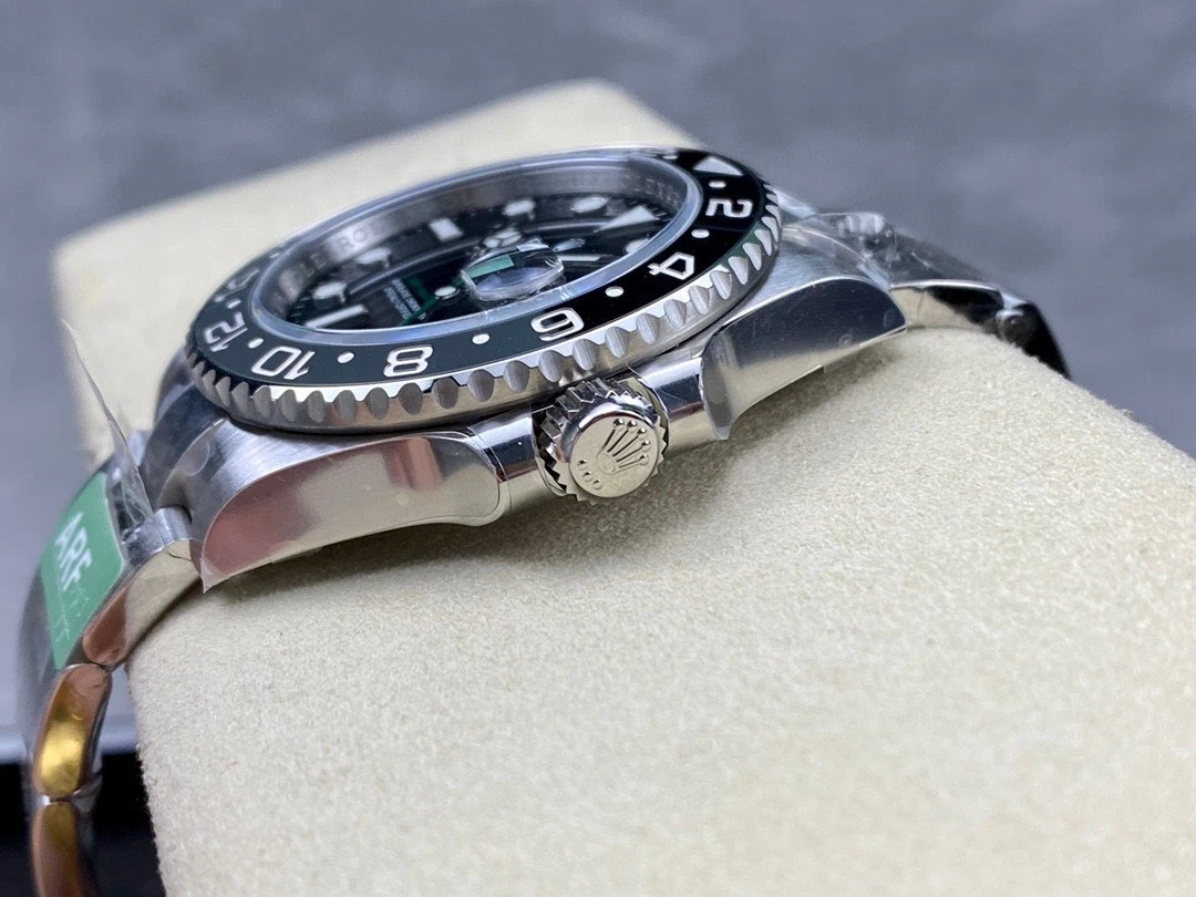 Superclone GMT-Master II 126710GRNR "Bruce Wayne" Oyster 2024 Designdetail