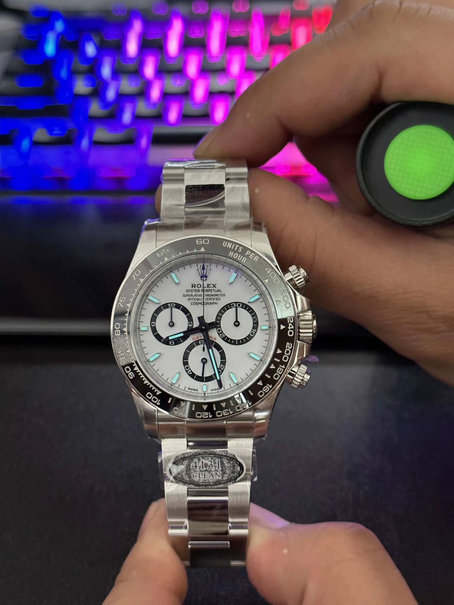 Superclone Daytona "Panda" weißes Zifferblatt 126500LN Nahaufnahme