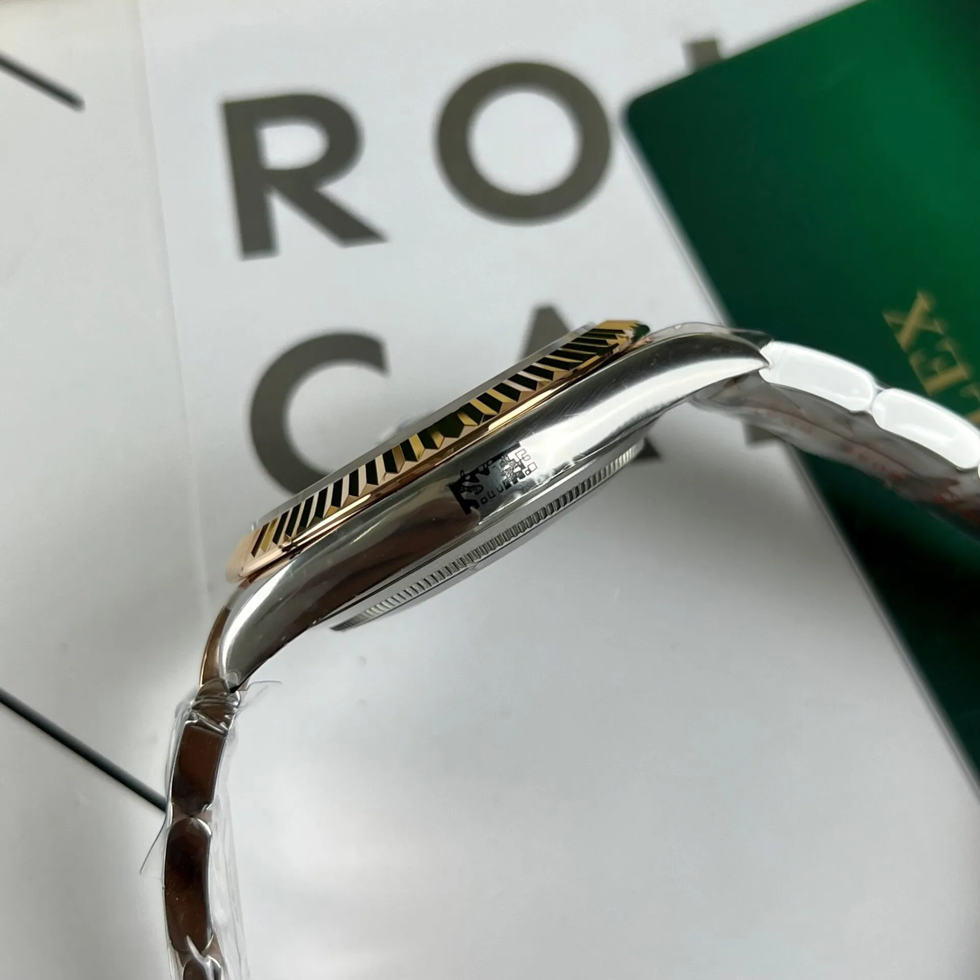 Superclone Datejust schokoladenbraunes Zifferblatt 126331 Oyster Nahaufnahme
