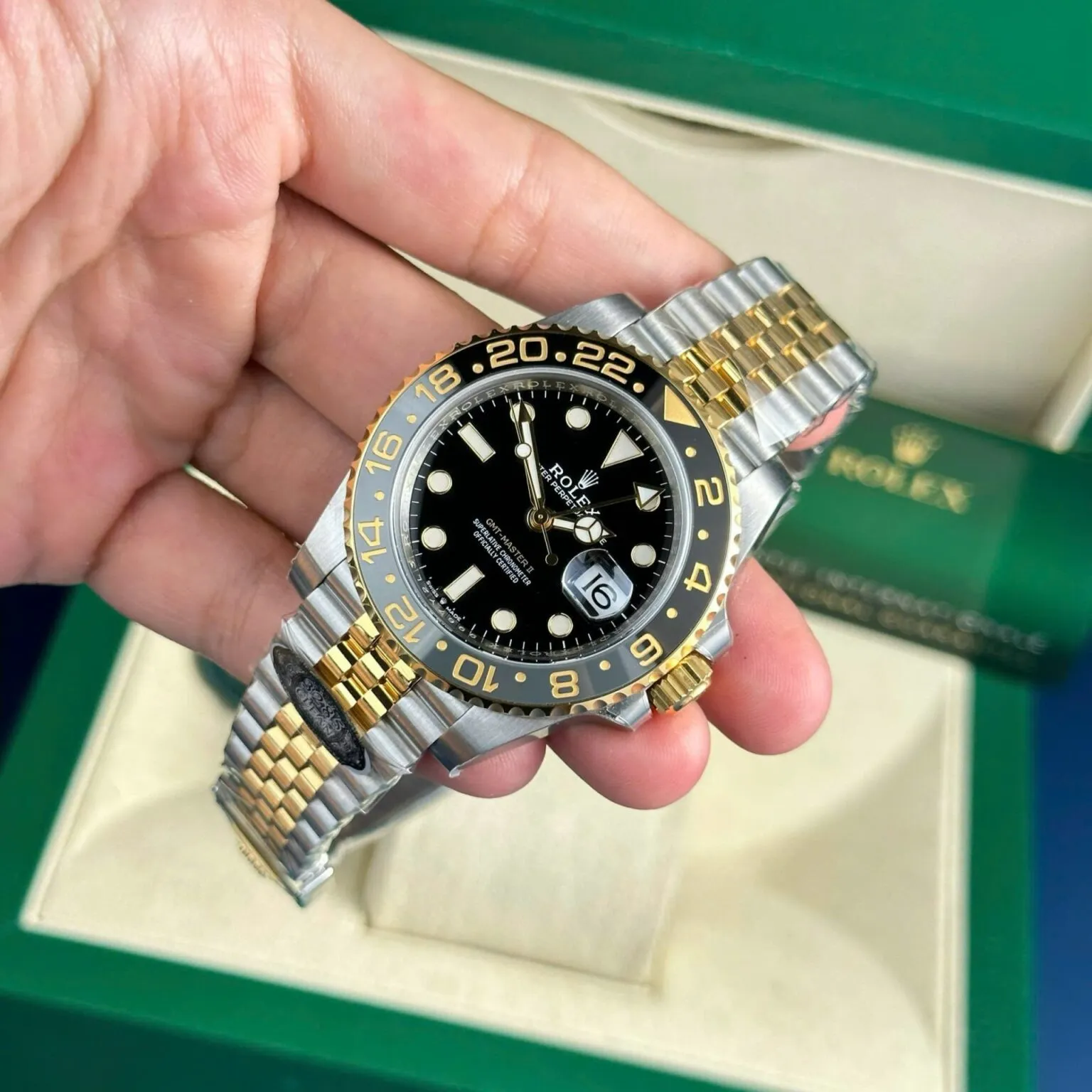 GMT Master II Zombie schwarzes Zifferblatt Schwarz und Gray Lünette Two Toned Jubilee Armband
