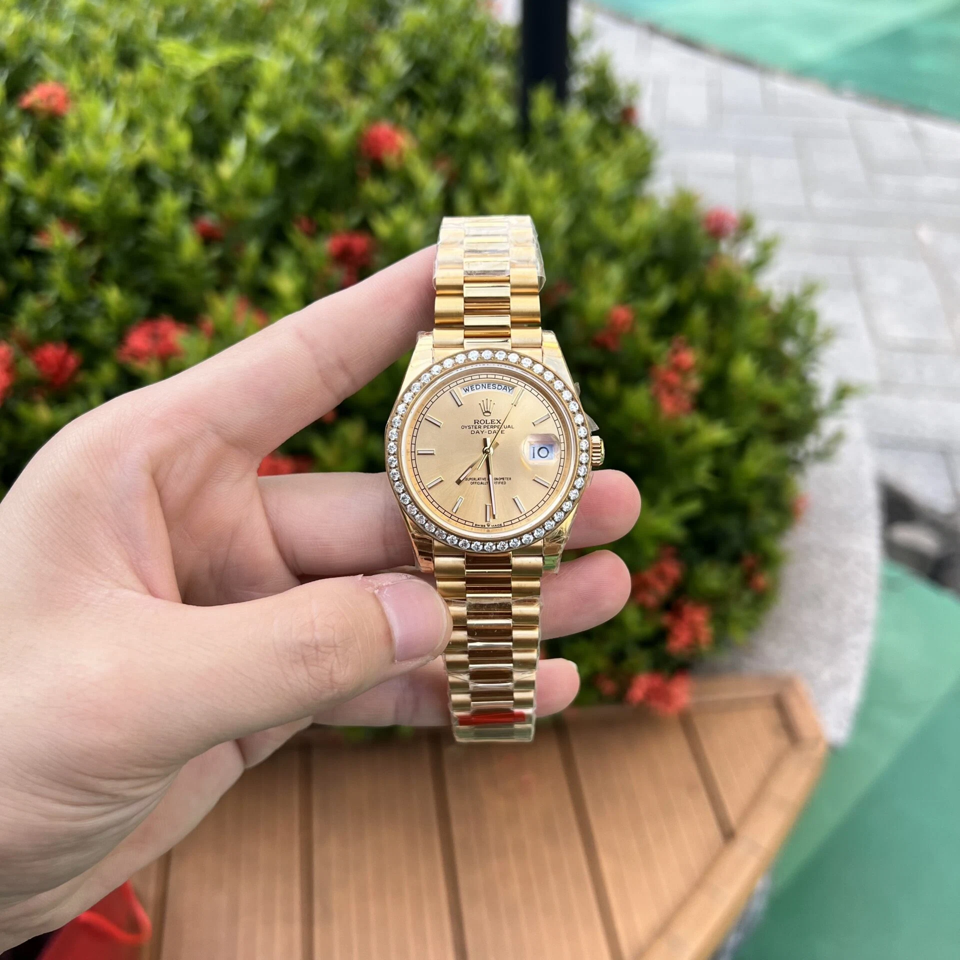 Rolex Day-Date champagnerfarbenes Zifferblatt 228348rbr-0008 40 mm – Superclone – Bild 3