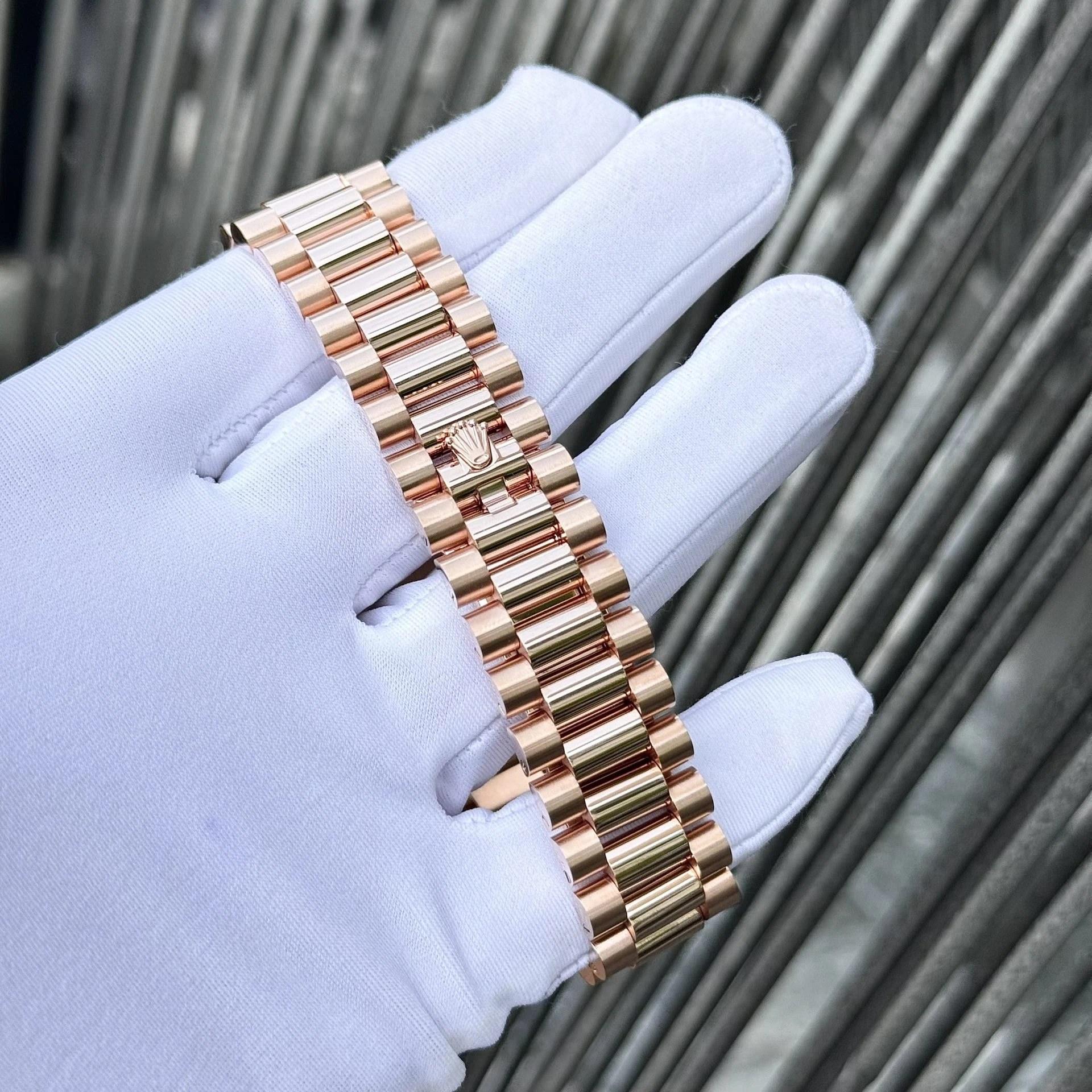 Rolex Day-Date Weißes Perlmutt Zifferblatt mit Diamantbesatz 128235-0078 36 mm – Superclone – Bild 22