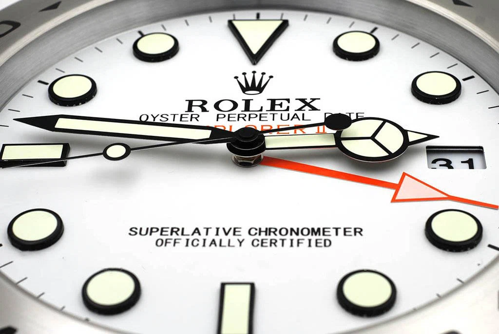 Wanduhr – “XL” EXPLORER 2 Schrägansicht