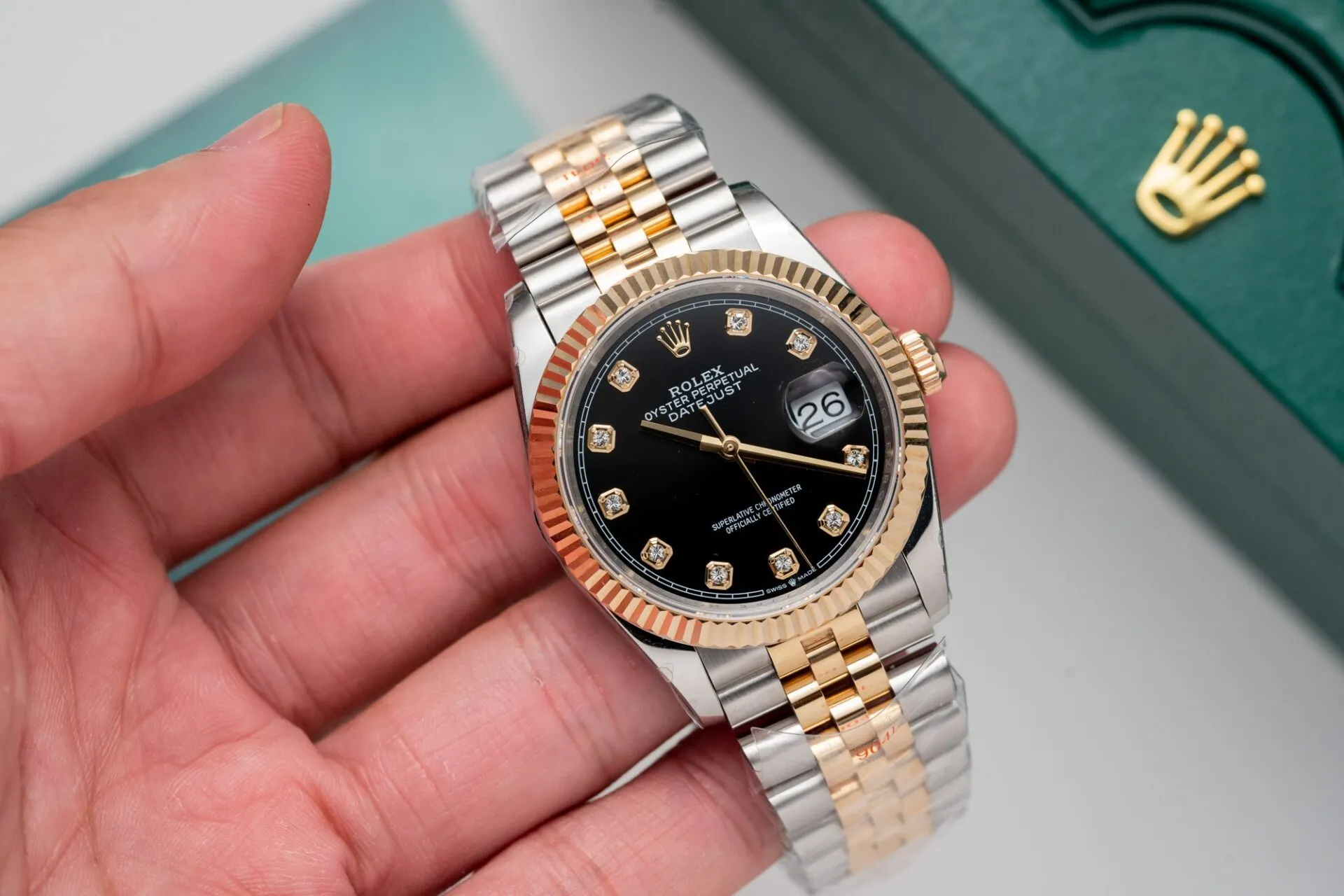 Datejust schwarzes Zifferblatt mit Diamantbesatz Numerals Jubilee Armband Two Toned