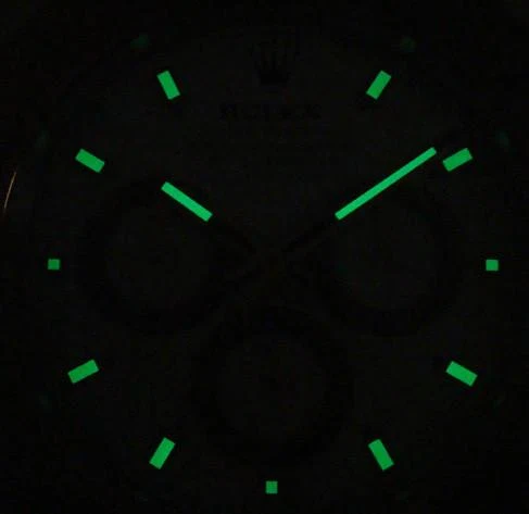 Wanduhr – DAYTONA Schwarz/Rot Lünette Schrägansicht