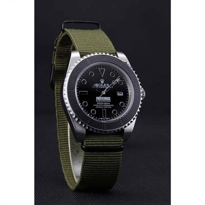 Submariner schwarzes Zifferblatt 621990 Schrägansicht