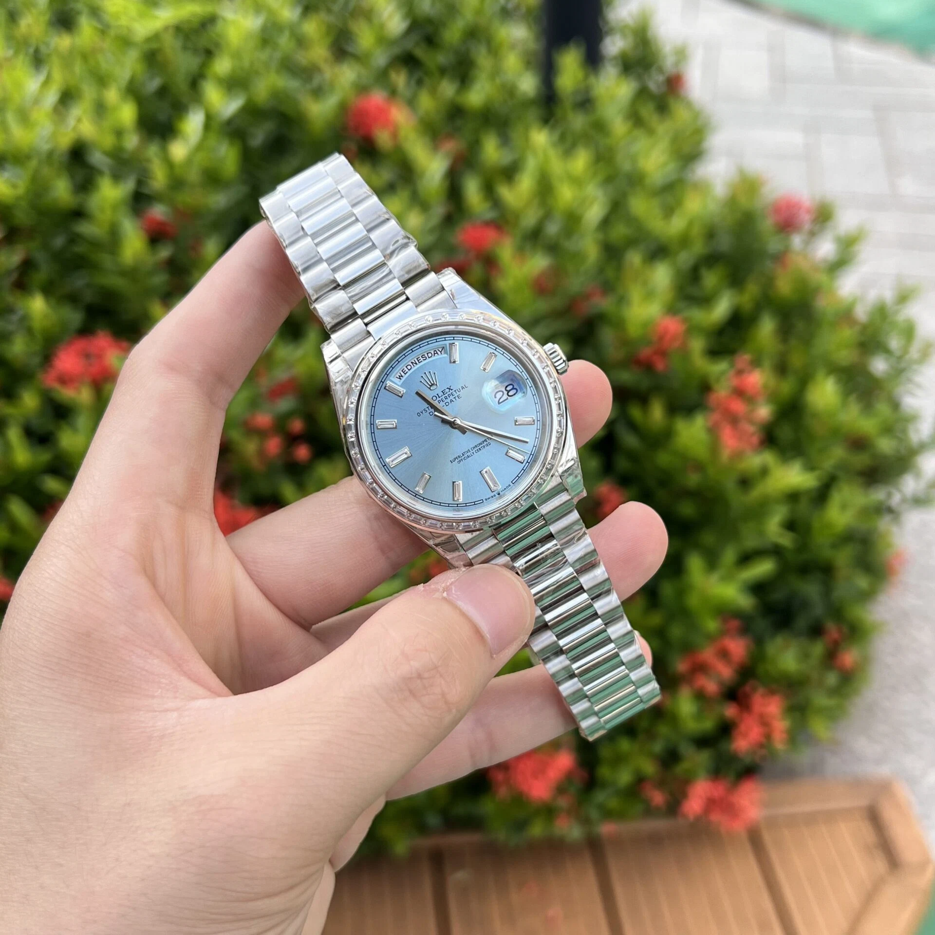 Rolex Day-Date eisblaues Zifferblatt mit Diamantbesatz 228396tbr-0002 40 mm – Superclone – Bild 4