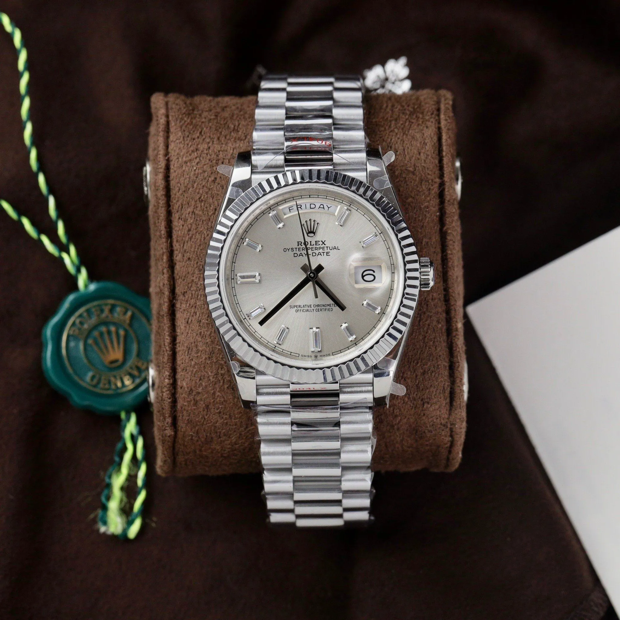 Day Date silberfarbenes Zifferblatt Geriffelt Lünette Presidential Armband