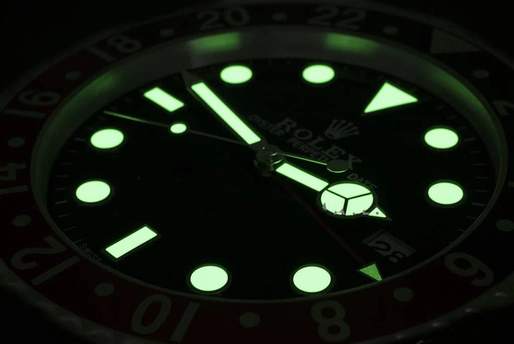 Wanduhr – EXPLORER 2 Schrägansicht