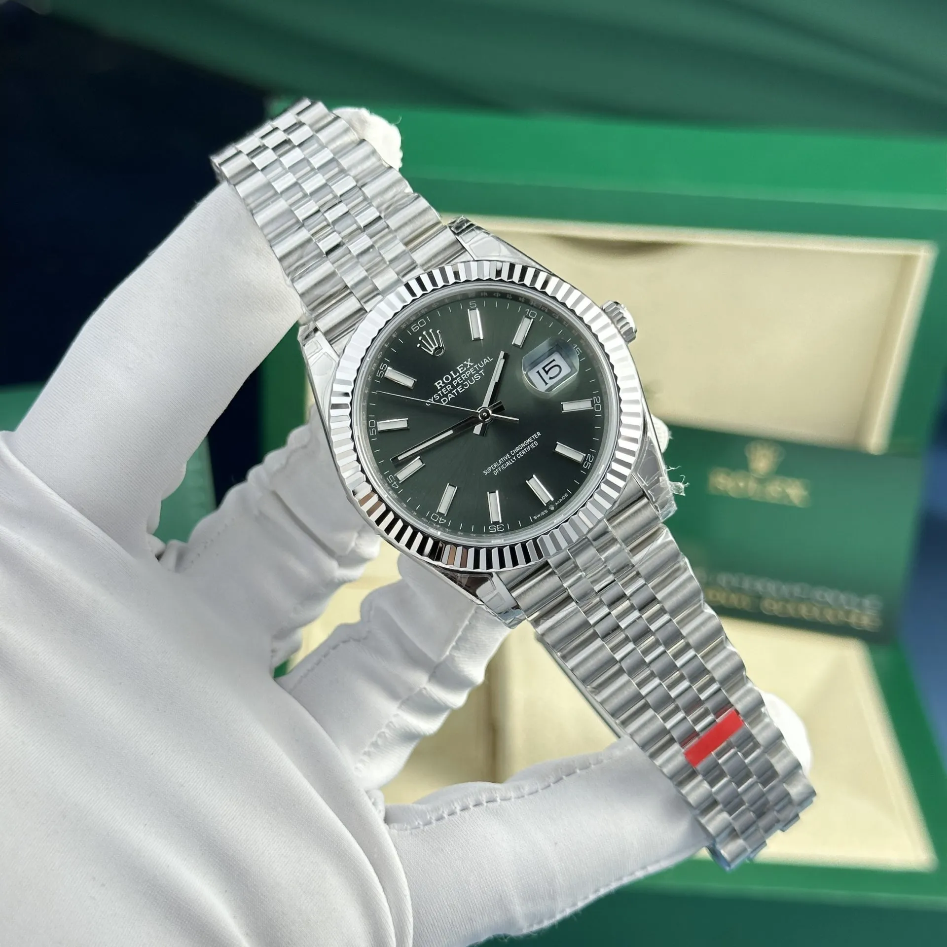 Superclone Datejust grünes Zifferblatt 126334 Jubilee Nahaufnahme