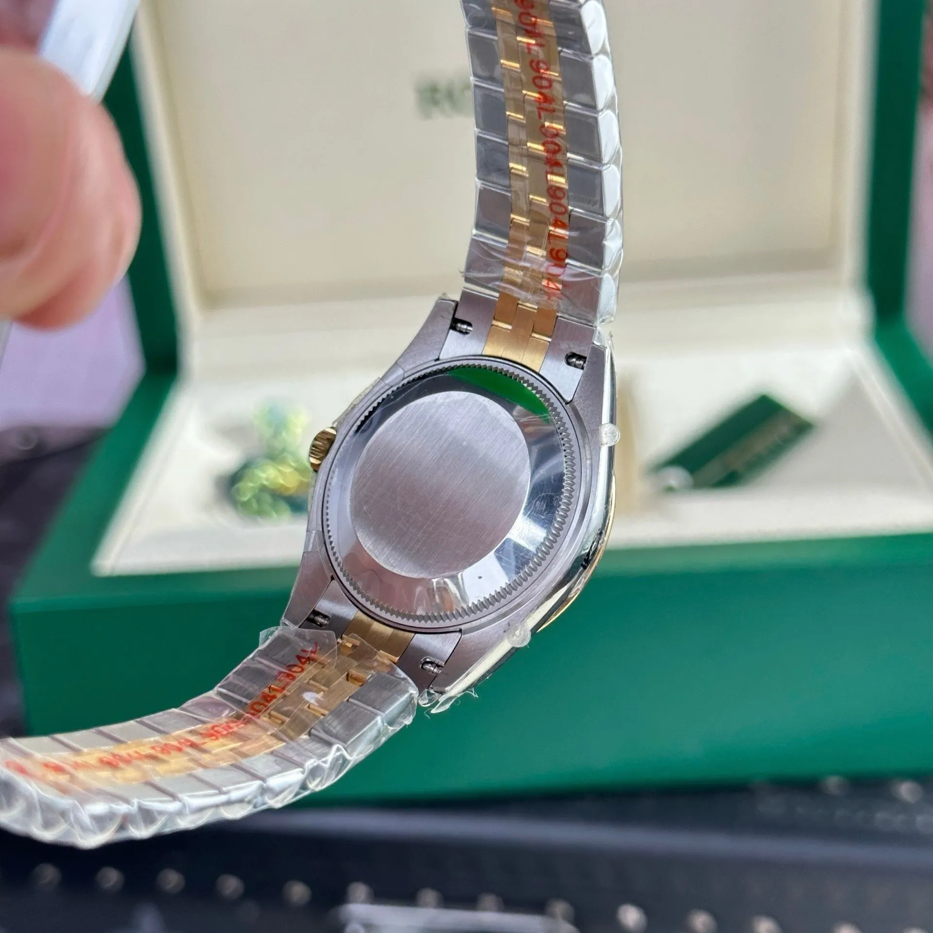 Datejust weißes Zifferblatt Geriffelt Lünette Two Tone Jubilee Armband